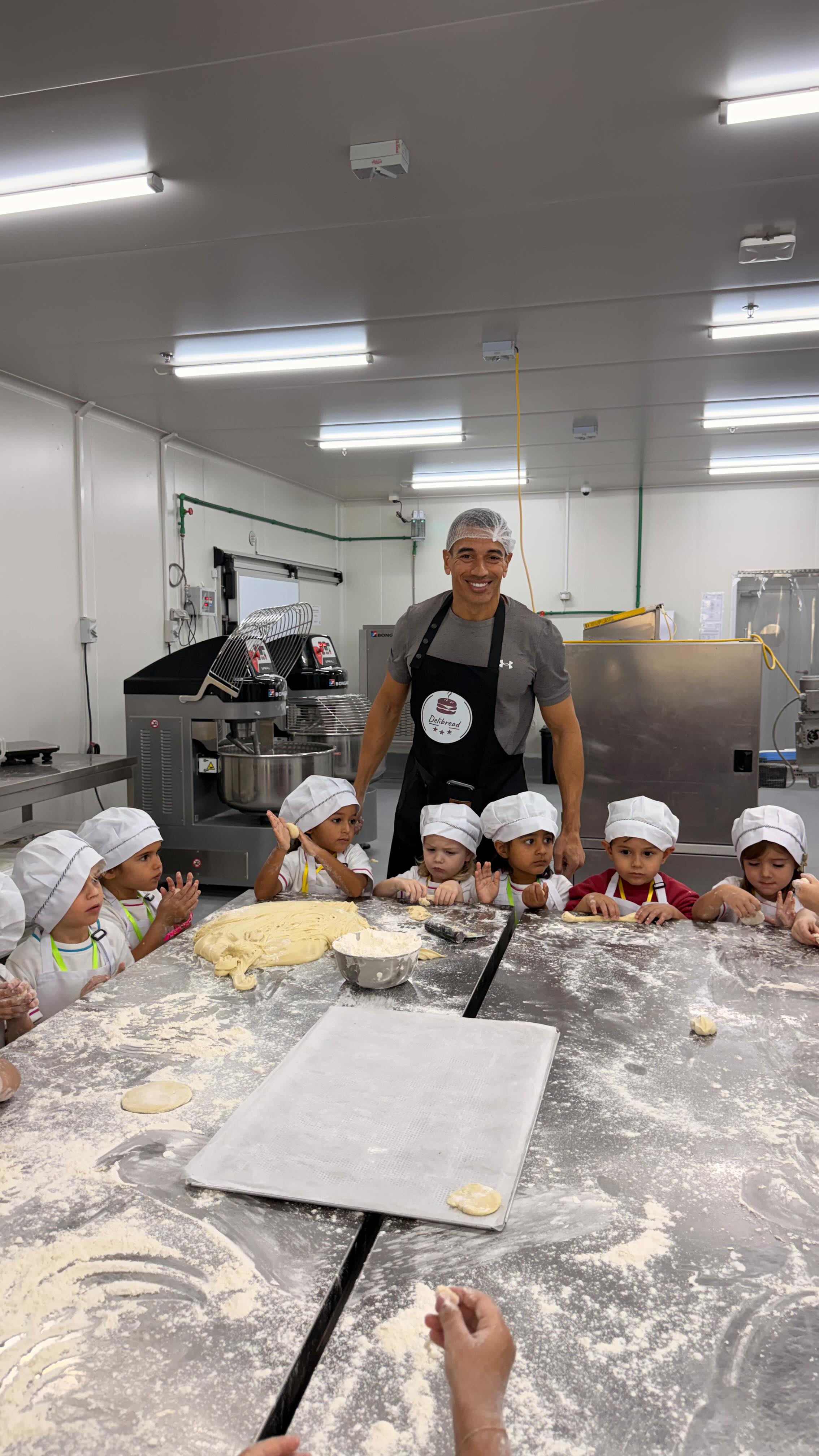 🇫🇷
Aujourd’hui, nos petits chefs sont partis en sortie à la boulangerie 🥖
Ils ont découvert comment se fait le pain, posé plein de questions et surtout… ils se sont régalés 😍
Une sortie riche en découvertes et en sourires à La Marelle 🤍
🇬🇧
Today our little chefs went on a trip to the bakery 🥖
They discovered how bread is made, asked many questions and most of all… they enjoyed it so much 😍
A lovely day full of learning and smiles at La Marelle 🤍
#nursery #creche #kindergarten #dubainursery #frenchnursery