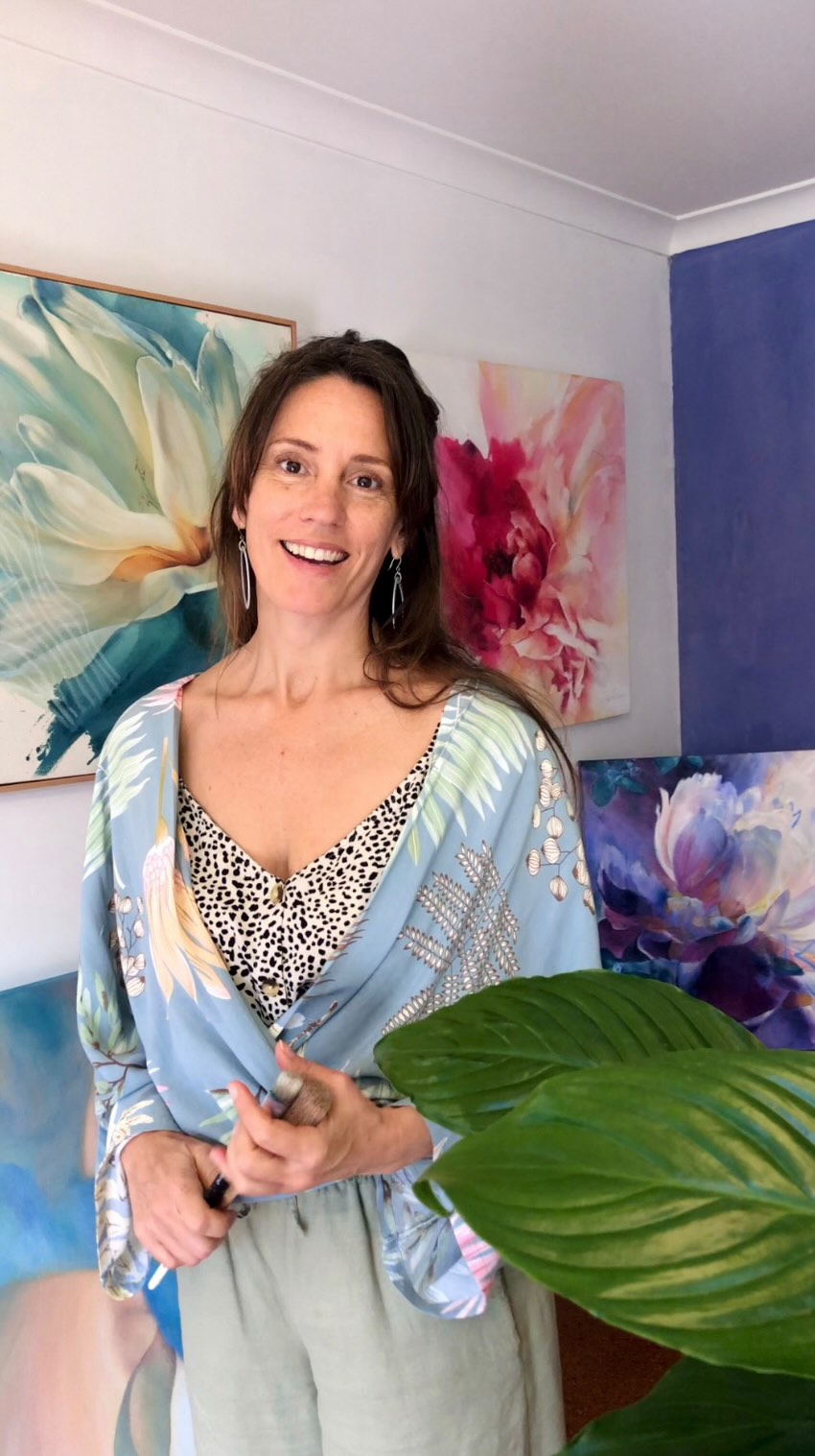 2025 was a kaleidoscopic year of shenanigans and adventures, with some challenges thrown in (of course), opening my home for Open Studios and doing my best to keep creating artworks that transmit colour and radiance to the world. How did I do?!
Much love to you all… I’m sure many of us are breathing happier now 2026 has ticked over.
♡ ♡ ♡
#australiancontemporaryart #floralartist #perthart #enjoythemoment