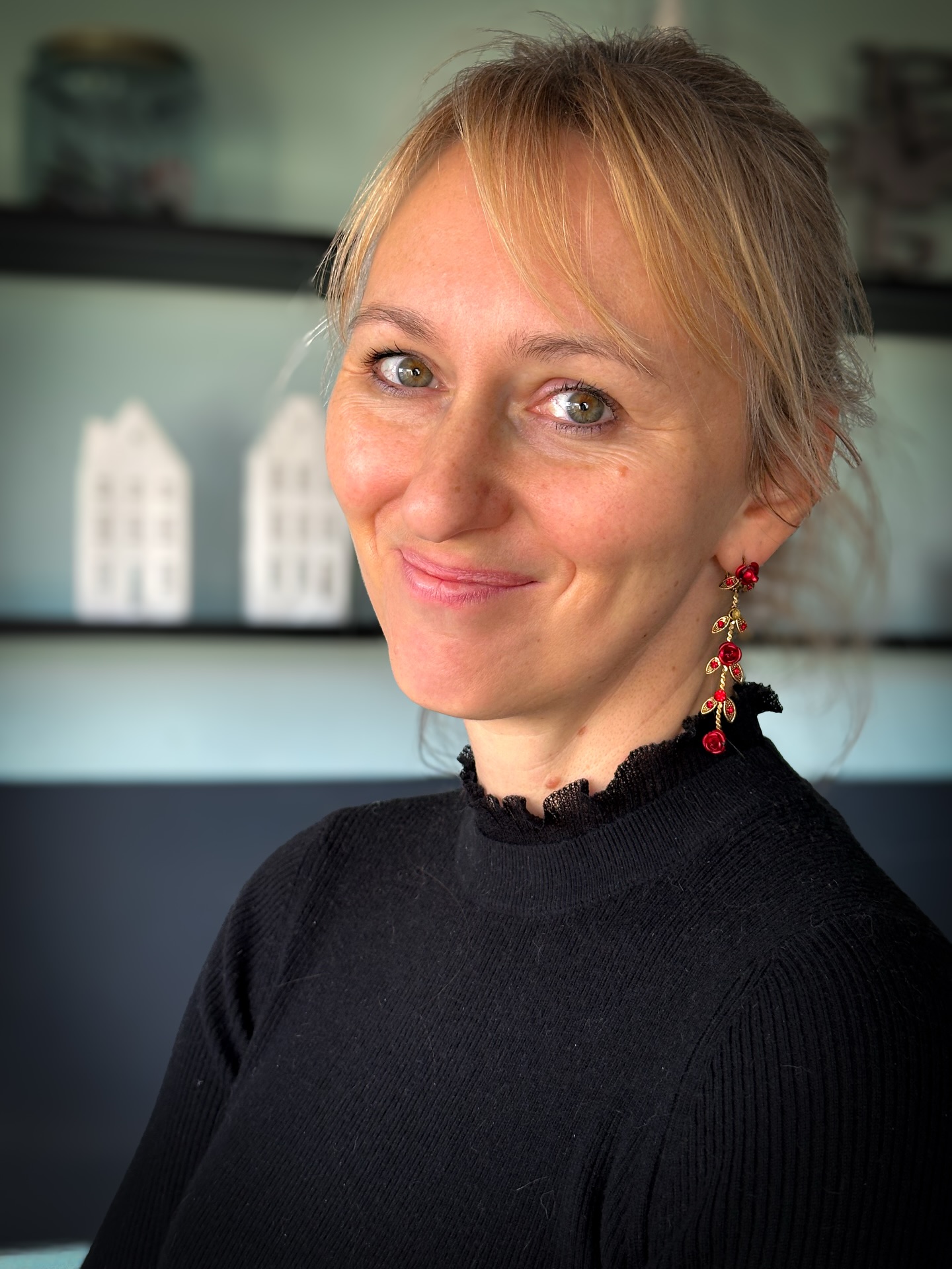 A birthday girl today 🥰🎂🥳
This year held joy and laughter, happiness and love, but also tears, a few unexpected goodbyes, and lessons I didn’t order but clearly needed. New people arrived, new ideas took shape, and somewhere along the way I had a pretty important meeting… with myself. Turns out she’s staying. I’m not letting her go. Never ❤️