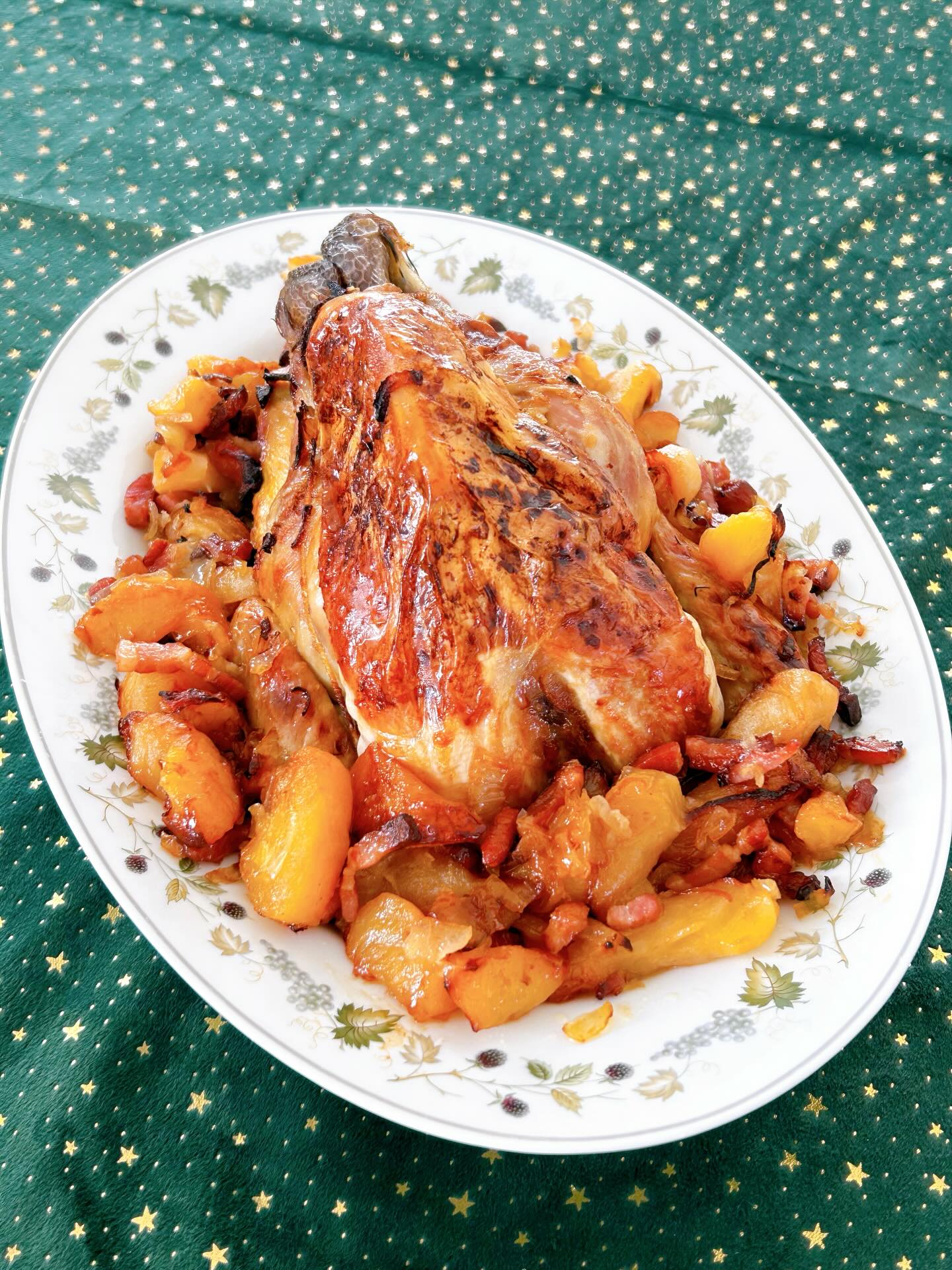 ✨ Reprise des recettes avec @jow_fr ✨
Tu connais ?
C’est l’application ultra pratique quand tu veux bien manger sans te prendre la tête 🍽️
Tu choisis tes recettes, tu valides ton menu, et le panier se crée automatiquement sur le drive du supermarché de ton choix 🛒
Besoin d’ajouter deux-trois trucs ? Tu ajoutes.
Tu as déjà certains ingrédients ? Tu enlèves.
👉 Pas d’abonnement, pas de contraintes.
Une fois le drive récupéré, il ne reste plus qu’à suivre la recette à la lettre… et se régaler 😍
Simple, efficace, et franchement agréable au quotidien.
Tu utilises déjà Jow ou tu hésites encore ? 💬
#Organisation #RepasFaciles #CuisineDuQuotidien #MealPlanning #VieDeFamille #TheBloomJournal