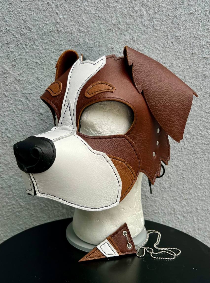 Partial custom Bernese Mountain Dog hood for Lincoln!
www.scrapyardleather.com
#scrapyardleather #scrapyardlthr #pupplay #petplay #puphood #furries #furryfandom