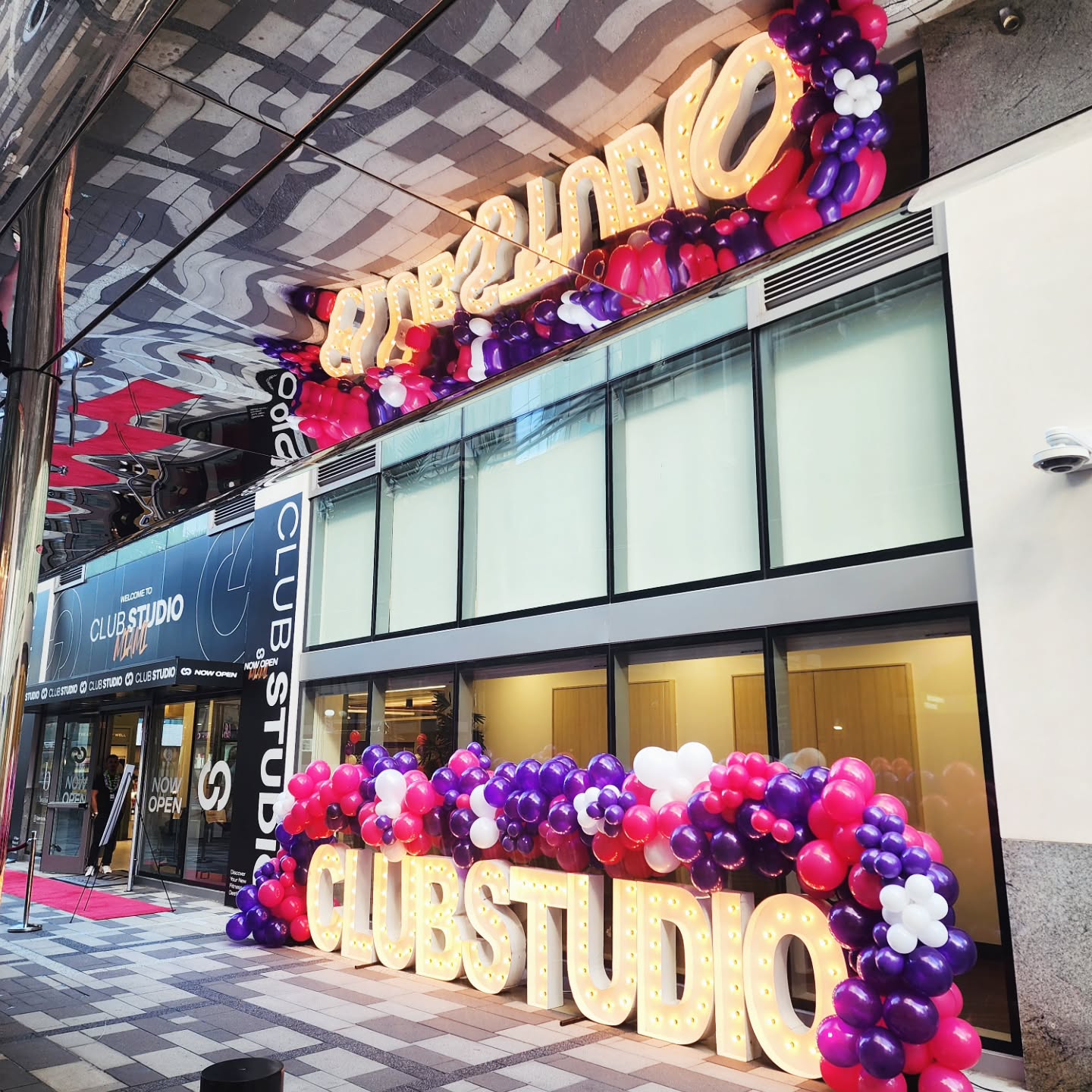 Miami Grand Opening and event balloon decoration 🎈✨
Grand Opening done in style ✨
Our luxury balloon designs transformed this Miami @clubstudiofitness event into an unforgettable experience. From bold balloon installations to elegant custom details, we create statement décor that elevates every brand and celebration.
📍 Miami & South Florida
🎈 Grand Openings • Corporate Events • Brand Activations
✨ Luxury Balloon Design • Custom Color Palettes • Premium Finish
Make your event stand out from the moment guests arrive.
Email or call us to book your event balloon décor
☎️ 954-990-4519
📧 DreamARKevents@gmail.com
#SouthFloridaBalloonDecor
#BalloonDecorSouthFlorida
#MiamiBalloonDecor
#FortLauderdaleBalloonDecor
#BrowardBalloonDecor