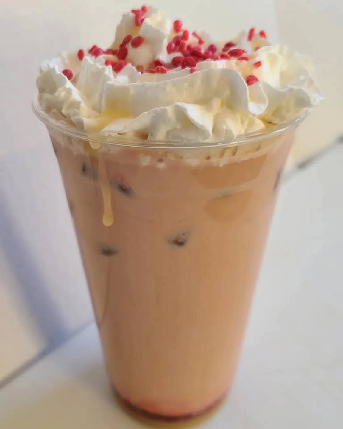 Half-priced drink of the week: (16 oz) White Chocolate Raspberry Latte. Available tomorrow when we open for our new winter hours! ☃️
*Hot or Iced