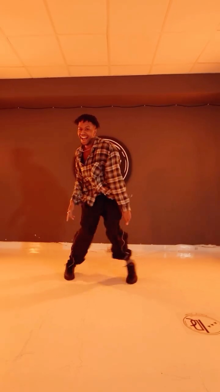 💥ROTATIVA CLASS💥
🧠: @alayeemitchell
🎥: @bydonii