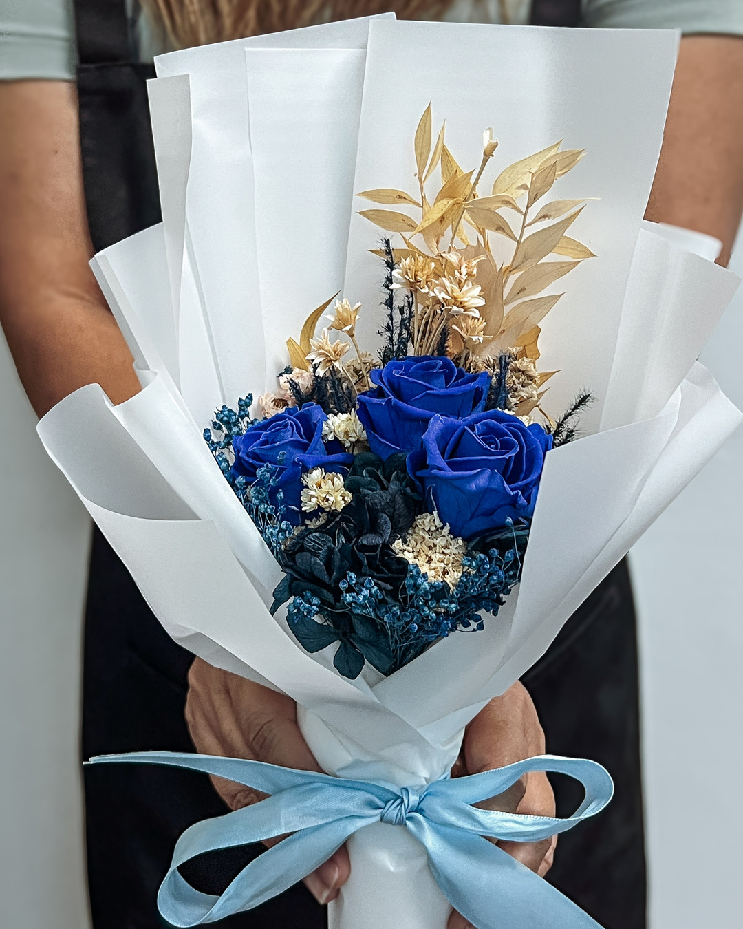 Dive into the calming world of blue. šāØ Our latest blog post, "Serene & Timeless," explores the inspiration behind our Shade of Blue Collection.
At SKfleur, we donāt just choose colors; we choose quality. We partner with top-tier suppliers like Florever to bring you incredible preserved blooms straight from Japan. These flowers are created using environmentally friendly and humane practices, ensuring that your beautiful decor also aligns with sustainable values.
Discover why blue is the ultimate shade for peace and timeless elegance. š
Read the full story: https://www.skfleur.sg/post/shade-of-blue-preserved-flowers
#SKfleur #ShadeOfBlue #PreservedFlowersSG #SustainableAesthetic #JapanQuality #FloralDesign #BlueRose #InteriorInspo
Link in Bio