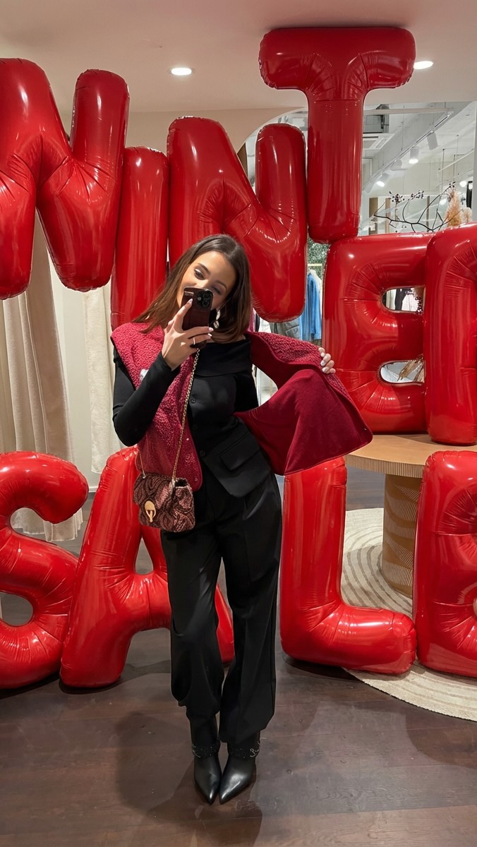 Winter Sale energy only ❤️🔥
Le genre de look qui mérite une analyse 🧐
On analyse le look en story ?
Up to -50% off • don’t blink 👀
#LOULOU #loulouluxembourg #wintersale #salesalesale #luxembourg