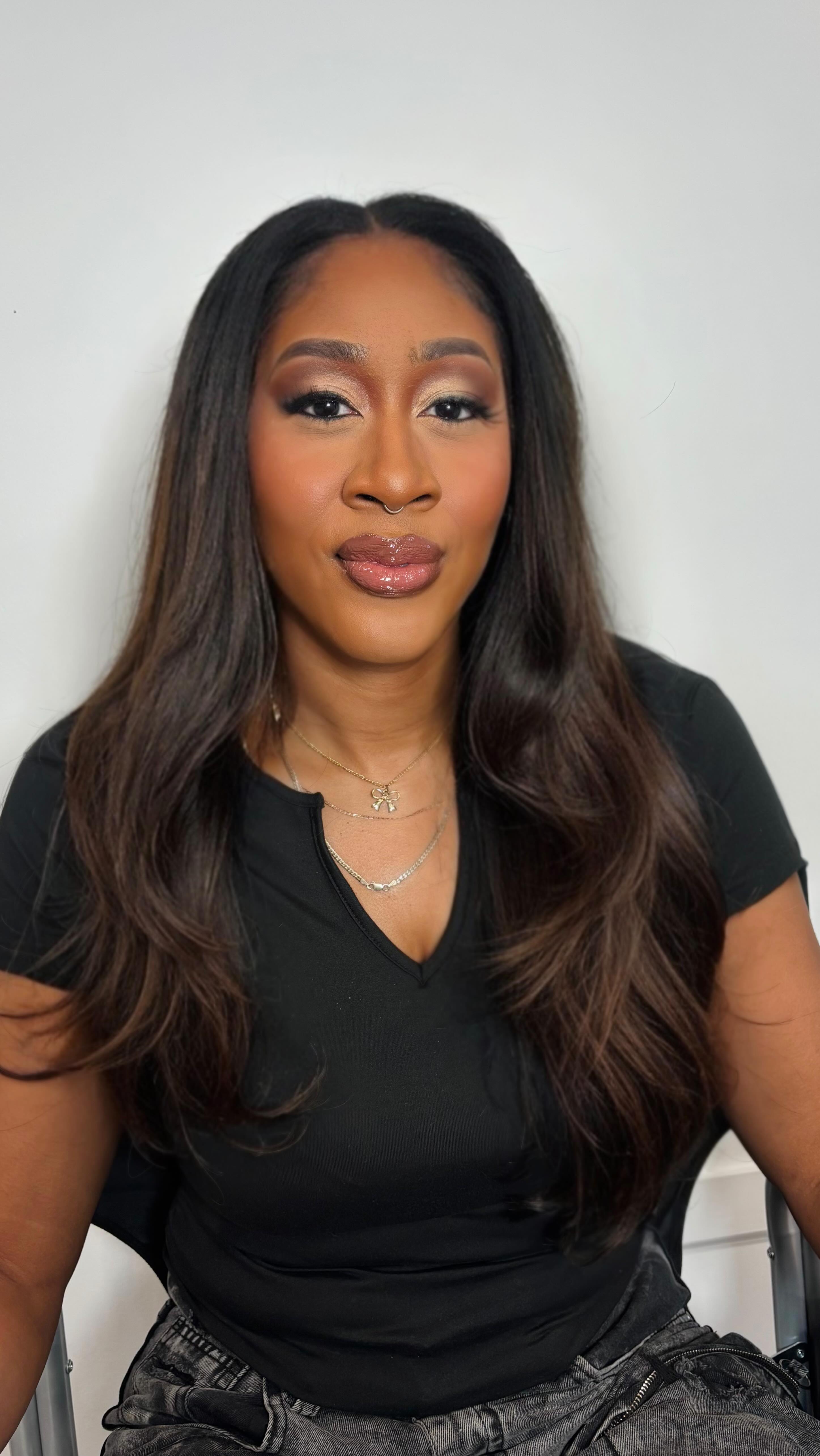 This is what happens when makeup is tailored to your features, your skin, and your comfort level , not a one-size-fits-all glam.
Now booking 2026 brides & bridesmaids
In-studio appointments available ✨
If you want to still look like you, just elevated……this is for you.”