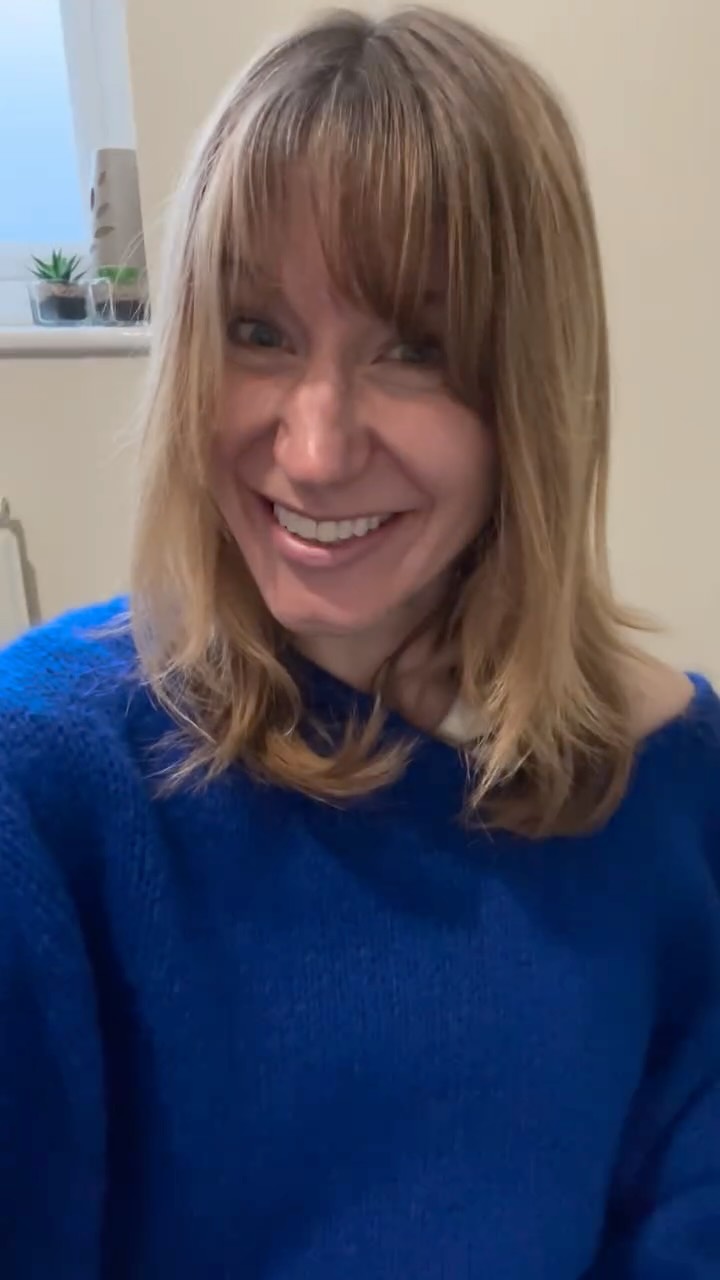 2026 ✨🌙🎤
With the start of the new year let’s do all we can to manifest some sparkle and joy with lots of positive vibes thrown in for good measure!
With new bangs, jazzy new trainers and lots of coffee and walks I’m raring to go for the year ahead, feeling full of excitement and creativity I feel confident enough to say it’s going to be a fabulous one for ALL of us!
We’ve got this beauts. ❤️
Sarah x
.
.
.
.
.
.
#sarahjonesjazz #jazzsinger #jazzvocalist #manifestation #positvevibes