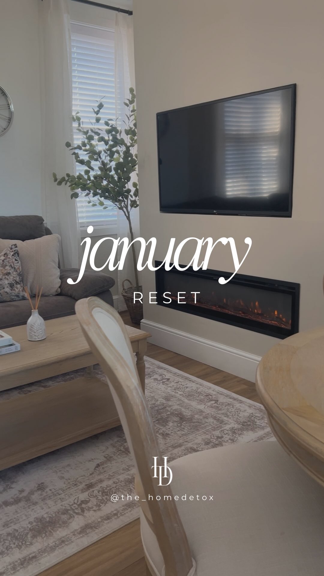 January always feels a little bittersweet…
The decorations come down, the sparkle fades, routines start to return – and there’s often a quiet sadness in that shift.
But there’s also something grounding about restoring a space.
Not rushing. Not replacing.
Just clearing what’s finished and caring for what remains.
A gentle clean.
A reset of the room.
A moment to let the home breathe again.
This isn’t about “starting over.”
It’s about making space for the season you’re stepping into – with intention, calm, and clarity.
If January feels heavy, let your home soften the transition.
Save this for when you next need motivation for a seasonal shift. 🤍
#januaryreset #newyearcalm #resetyourspace #organisedhome #homeorganisation