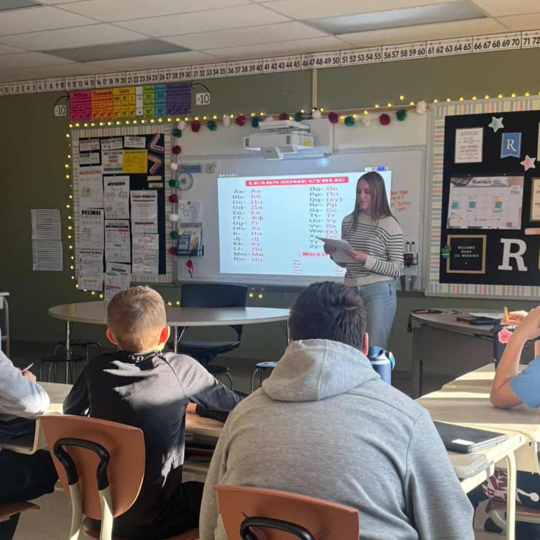 FLEX student Dunja from Montenegro presented about her home country and even gave a language lesson to her audience!
"I taught 4th and 5th graders how to write their names in our alphabet. And gave them candy at the end. All of the kids really liked it and asked me a million questions.” - FLEX student Dunja
#FLEXProgram #Exchangeourworld