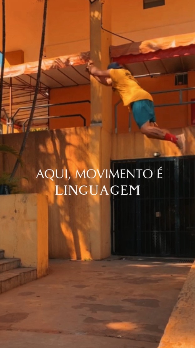 Cada pessoa aprende no próprio tempo.
E é nesse ritmo que o aprendizado cria raiz.
Aqui, o corpo aprende fazendo.
Sem pressa.
Sem comparação.
Com presença.
Algo está tomando forma.
#parkour #esporte #treinamento #parkoureducação #movimento