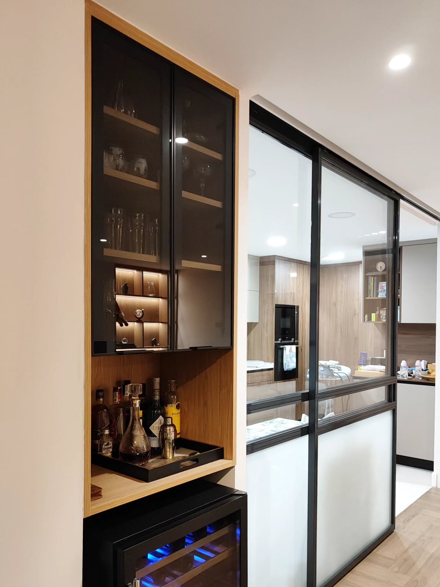 Espacios únicos - Mueble para vinoteca ✨
#carpinteriaamedida #carpinteriamadrid #homedecor #homedesign