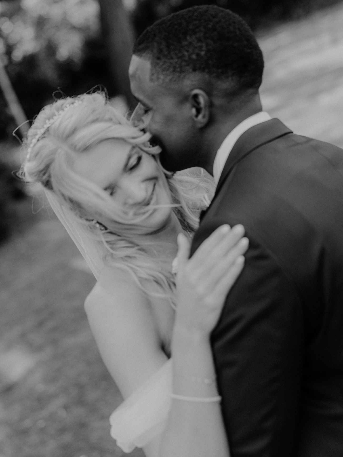 2026 bringt so viele neue Geschichten ✍🏼
Ein paar Wochenenden sind schon belegt und ich spüre jetzt schon diese Vorfreude auf neue Begegnungen & echte Emotionen. ✨
Wenn ihr dieses Jahr heiratet und noch auf der Suche nach eurer Fotografin/Videografin seid, meldet euch am besten jetzt 📩❣️