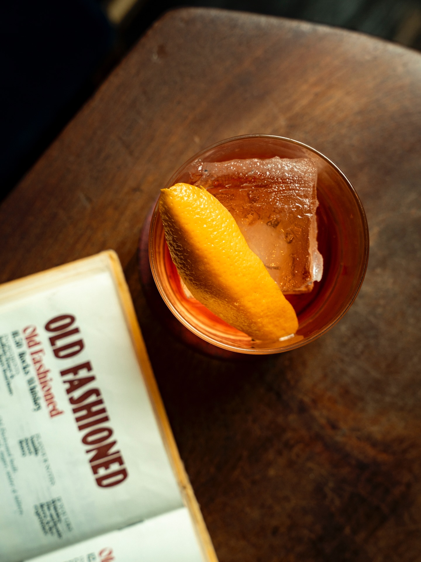 🥃 Welcome to the house the Old Fashioned built - the ultimate Berry & Rye cocktail.
A drink in its purest form, made with nothing but spirit, sugar, water and bitters. It’s exactly why it’s been our most popular drink this winter, with over 650 made to perfection! 🤌🏼
If you only have one drink here, make it this. Open all weekend, 5pm til late
#BerryAndRye #OldFashioned #LiverpoolBars #CocktailBar #SpeakeasyLiverpool Whisky