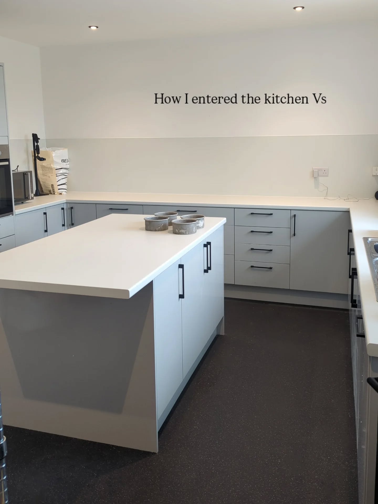 Boy do I know how to make a mess 🤣 or creative chaos as I like to call it.
Yes I know...'tidy as you go' and trust me, I always go in with the best intentions but somehow suddenly every surface is used, every bowl is dirty, and there's often food colouring in places it should never be 🤷🏼♀️
Glamorous? No. Worth it? Always.
Who's a messy baker? I know you're out there 👀
#messykitchen #behindthescenes #workspace #messybaker #kitchenchaos