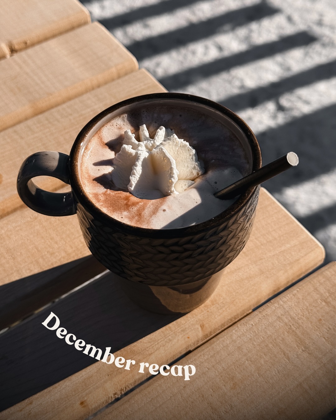 December recapje ❄️
• De laatste projecten afronden van 2026 💻
• Dit jaar maakte ik eigen kerstornamenten voor in de boom 🎄
• Ook de laatste content bezoeken bij klanten 📸
• Ik vierde mijn verjaardag met een diner thuis 👩🏽🍳
• Na kerst ging ik richting de Oostenrijkse skipistes 🎿
• Cheers to the new year vanuit de sneeuw 🥂