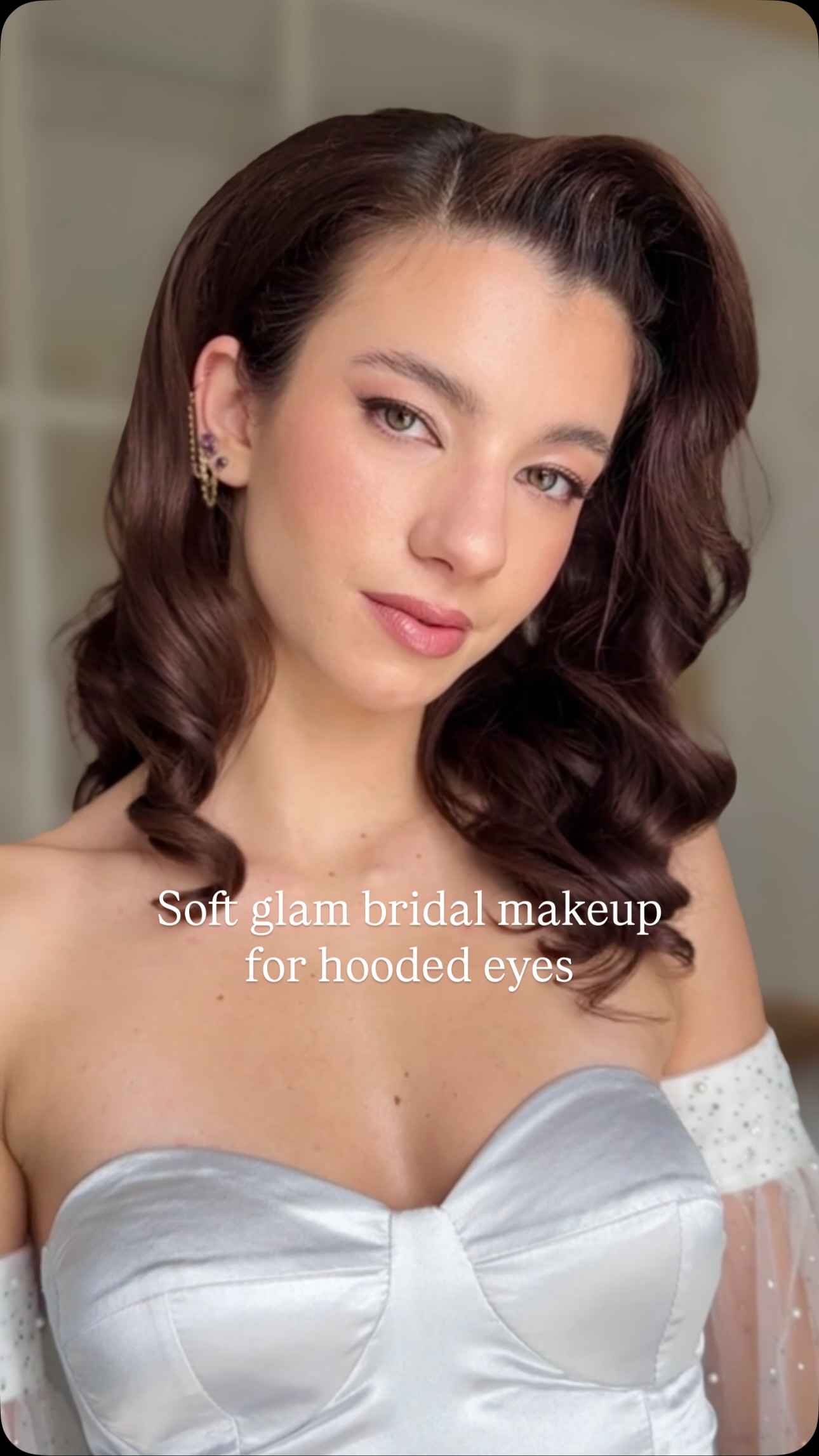 Soft Glam Fox Eye Bridal Makeup tutorial
for my girlies with hooded eyes 🫶
credits:
planner & stylist: @creteforlove
venue: @markakisestate
photographer: @andreas_markakis
videographer: @eftihismakridis_filmmaker
bridal & party dresses: @katerina_mavromati_bridal_more
flowers: @tropikana_crete
wedding rentals: @feel_ultra_event_rentals
luxury car rentals: @luxury_car_rent_midas
make up artist: @_makeupbyevy
hair stylist: @sofia_hairsalon_
models:
@fivigarouf