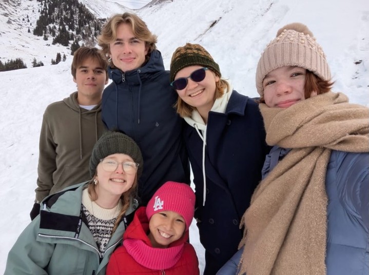 A highlight from #FLEXAbroad!
On #FLEXabroad, participants have the opportunity to learn about their host country and culture hands-on, and sometimes that means study trips! Participants in Kazakhstan visited the famous Medeo skating rink. The visit gave participants the opportunity to compare their experiences on program and reflect on their goals.
@flex_abroad
#FLEXProgram #Exchangeourworld #FLEXAbroad