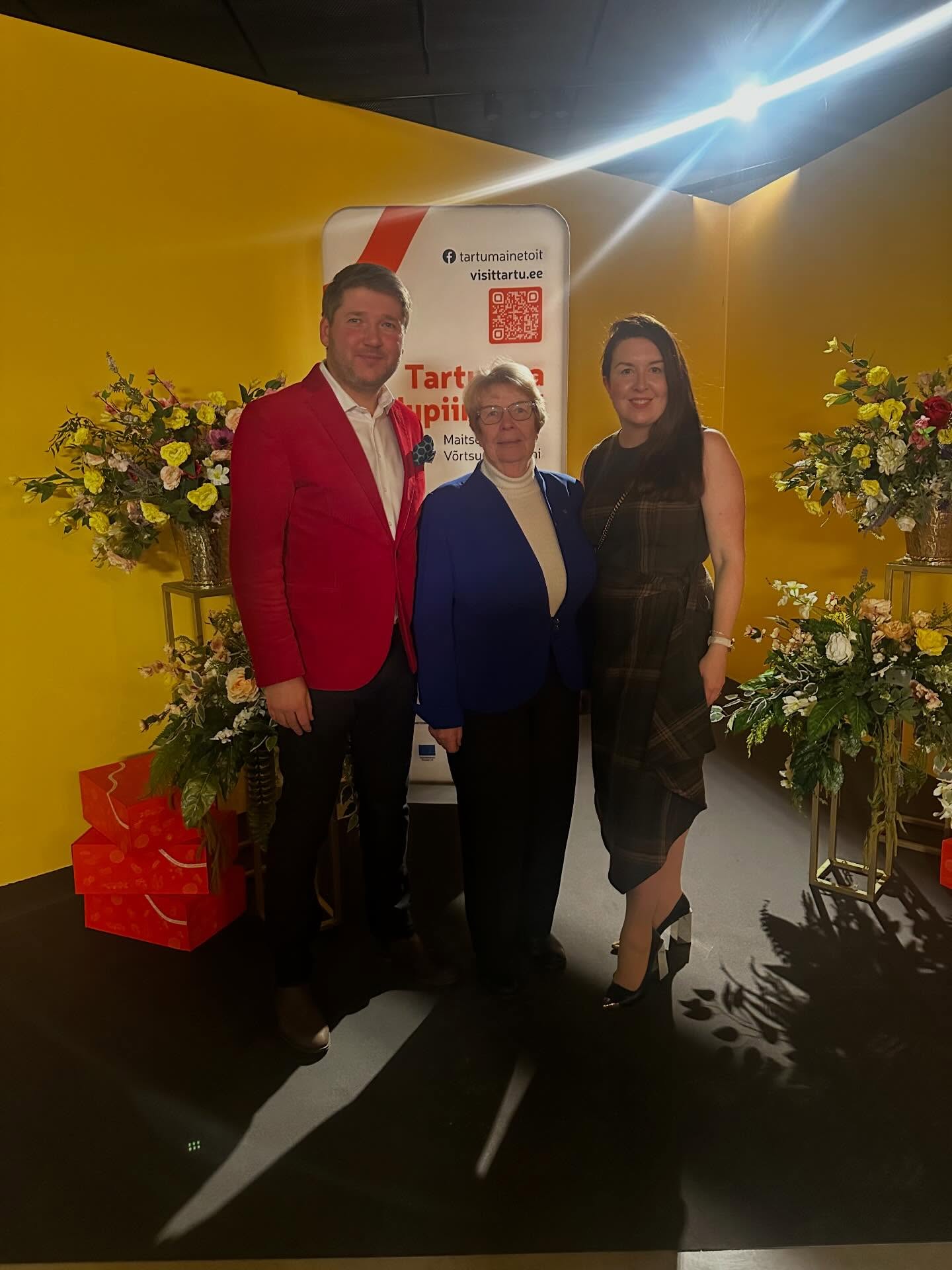 Suur tänu kutse eest Tartumaa maitsete aasta 2025 lõpetamisele! Suure toidu ja toiduvalmisatmise entusiastina nautisin meie kohalikke maitseid ja seltskonda väga. Kastre valla esindus oli kohal, samuti palju põnevaid kohtumisi teiste valdkondlike eestvedajatega. On uhke olla Tartumaalt. @priit.lomp @piret.hartman @sirjepotisepp #tartumaa #tartumaaarendusselts #heatoit #kohaliktoit
