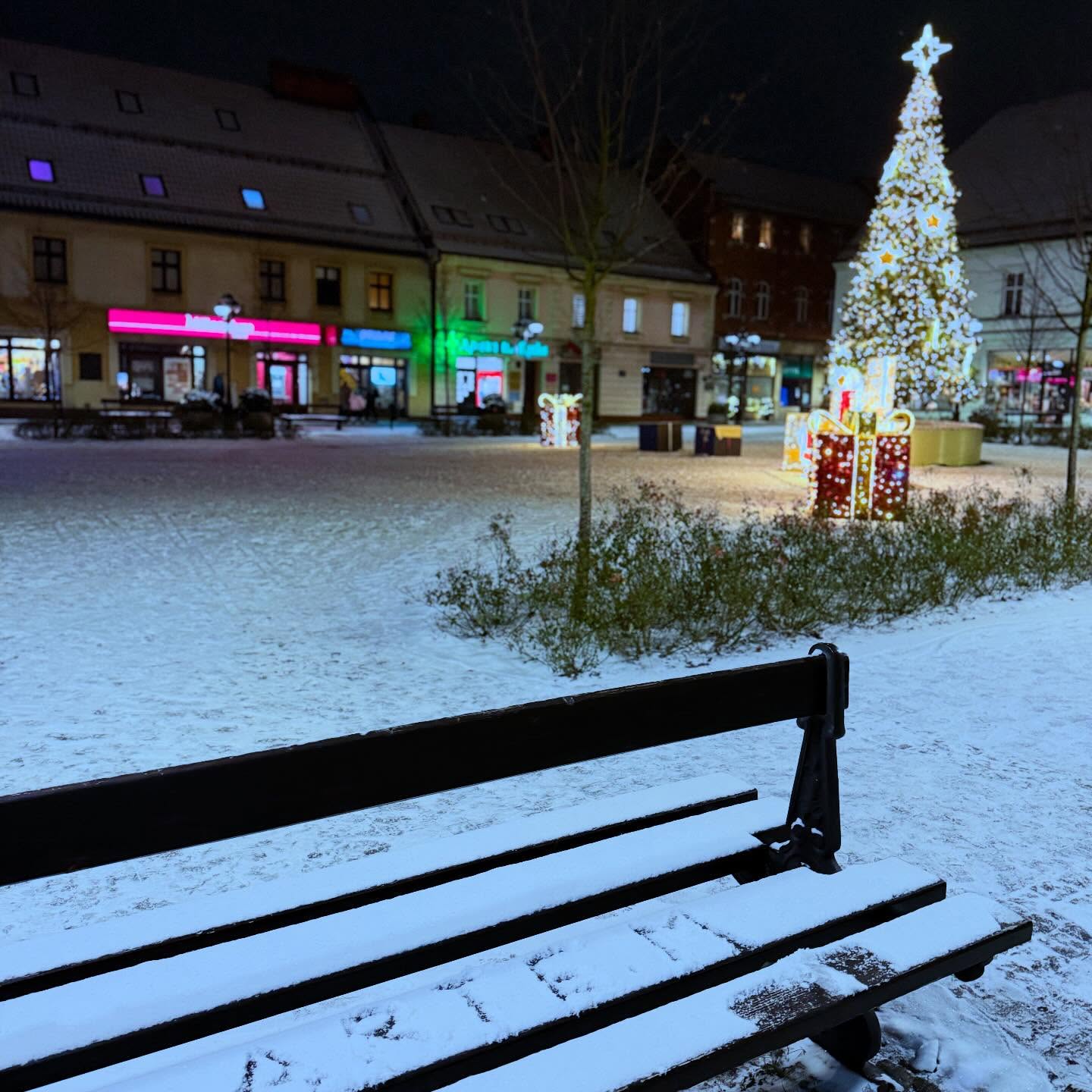 Our first trip of 2026 ✨
A beautiful start to a brand-new project … in Poland 🇵🇱 — and yes, the news are coming very soon 👀
For now, we’re soaking up the journey, the ideas, and that cozy Christmas mood that refuses to leave 🎄💫
New year, new roads, fresh inspiration — let’s go! #artemassociation #artemassociationmadeira #erasmusplus #erasmusportugal