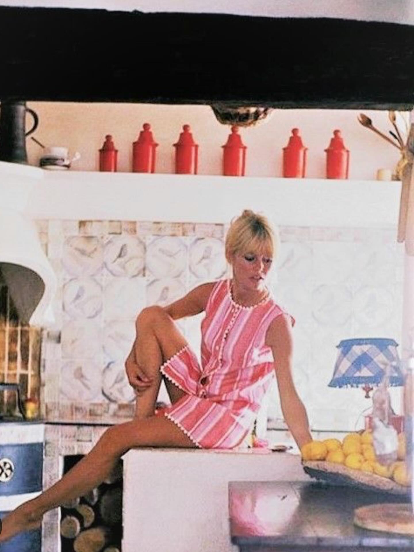 Aujourd’hui, Saint-Tropez a dit au revoir à une icône.
Brigitte Bardot.
Une femme libre.
Un esprit solaire.
Une certaine idée du Sud.
À Saint-Tropez, son empreinte restera éternelle.
🤍