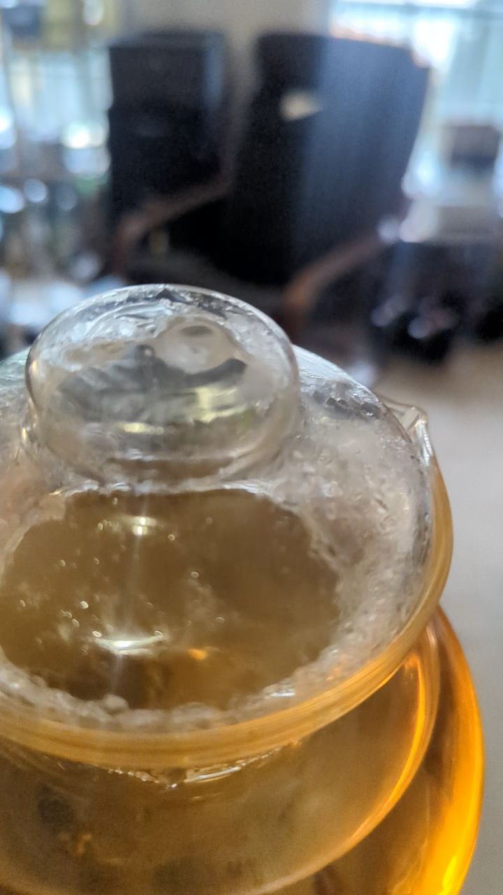 Last week my Aunt asked me where I make my products - so come with me and my tea on my "commute". Breakfast is on the stove, new products in the works, and the space feels like it grows at a peaceful pace.