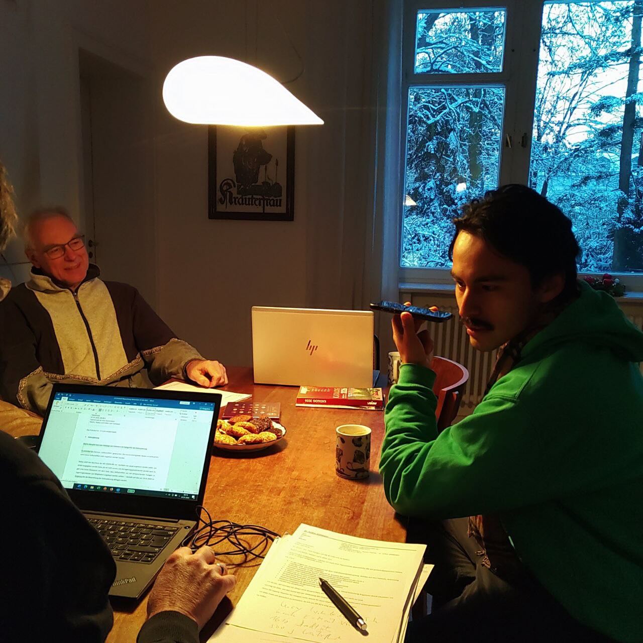 Heute Morgen fand das Neujahrstreffen von Gartenteam und Vorstand statt. Die Planungen für dieses Jahr sind in vollem Gange und wir dürfen uns wieder auf ein tolles Erntejahr freuen. #happynewyear #solidarischelandwirtschaft #gemüsekiste #eatlocal #solawi #farmtotable #farmlife #frohlawi #biogemüsekiste #Reinickendorf #hohenneuendorf #stolpe #hermsdorf #frohnau #frischvomfeld #FrischeErnte #dialogtutgut