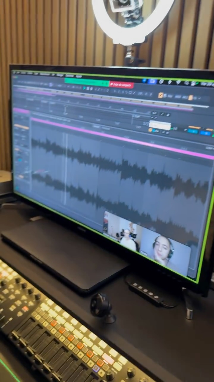 🌟 En Sahasrara – Producción Musical Consciente creemos que cada artista tiene una voz única que merece ser escuchada.
🎶 Te acompañamos desde la primera idea de tu proyecto, guiándote en el aprendizaje, potenciando tu creatividad en la producción y masterización, y llevándote hasta el lanzamiento de tu música con un sello colaborador.
Porque tu arte no es solo un sueño: es un mensaje para el mundo 🌍✨
👉 Descubre cómo transformar tu pasión en música publicada. Link en la bio.