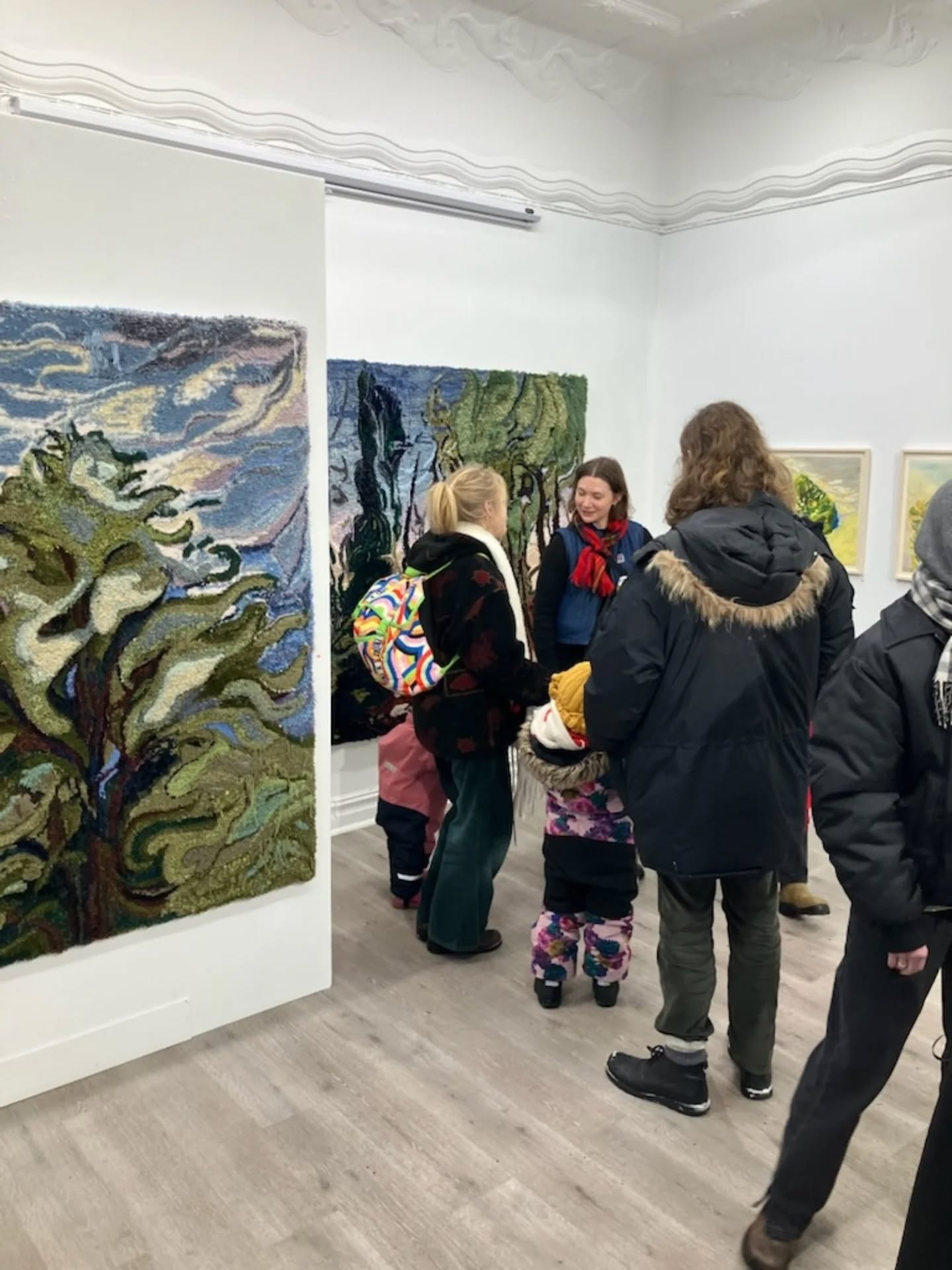 Tack alla som kom igår på vernissagen!
@anjafredell och @ilemartini utställning pågår till den 1/2
Tis-fre 13 - 17
Lör-sön 12 - 16