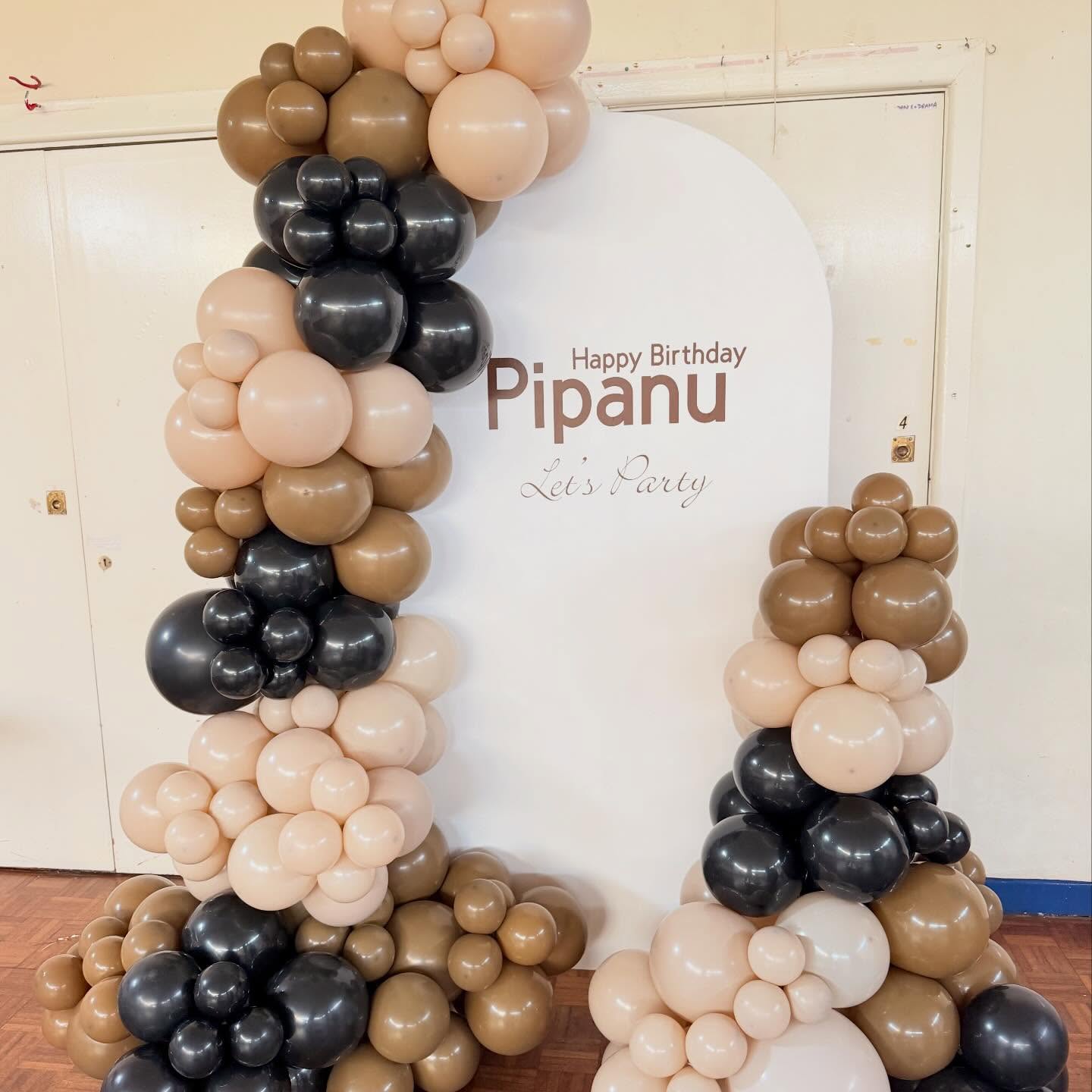 19th birthday celebrations for a returning customer 🫶
Balloon guided pricing can be found on the website
We’re so excited to share our up-to-date soft play packages & pricelists ✨
Our new terms are now live — perfect for your next celebration!
If you’d like a personalised quotation, please include the following details in your enquiry:
📅 Requested date
📍 Party address
⏰ Access times & party times
🎈 Requested items & colour choices
📧 Email address
Once received, we’ll send over your full quotation with all the details!
✅ Secure your booking with a low deposit
💳 Flexible payment plans available
🎁 Add balloons & themed décor for an additional fee
Let’s make your celebration one to remember 💕
✨ Happy Planning! ✨
👉 www.dedicatedtodetailltd.co.uk
#balloons #fyp #birthdayballoons🎈