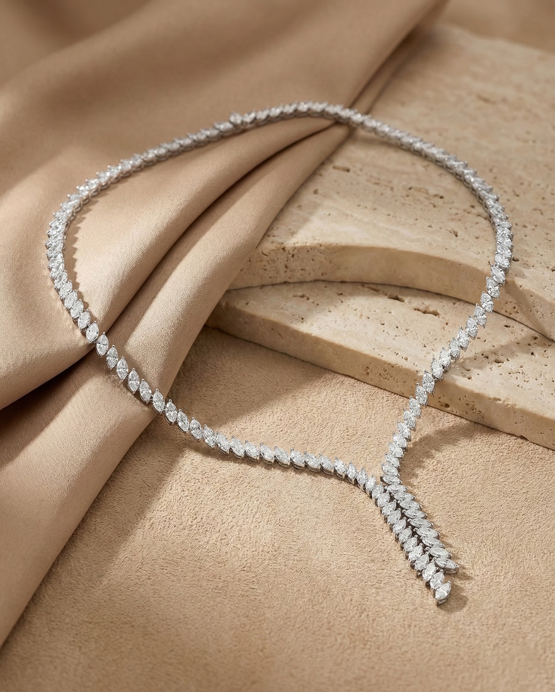 Legend says the Marquise cut was commissioned to mimic a royal smile. Centuries later, it remains history’s most seductive geometry.
#MarquiseCut #MarquiseDiamond #DiamondNecklace #HighJewelry #DilaExclusive
