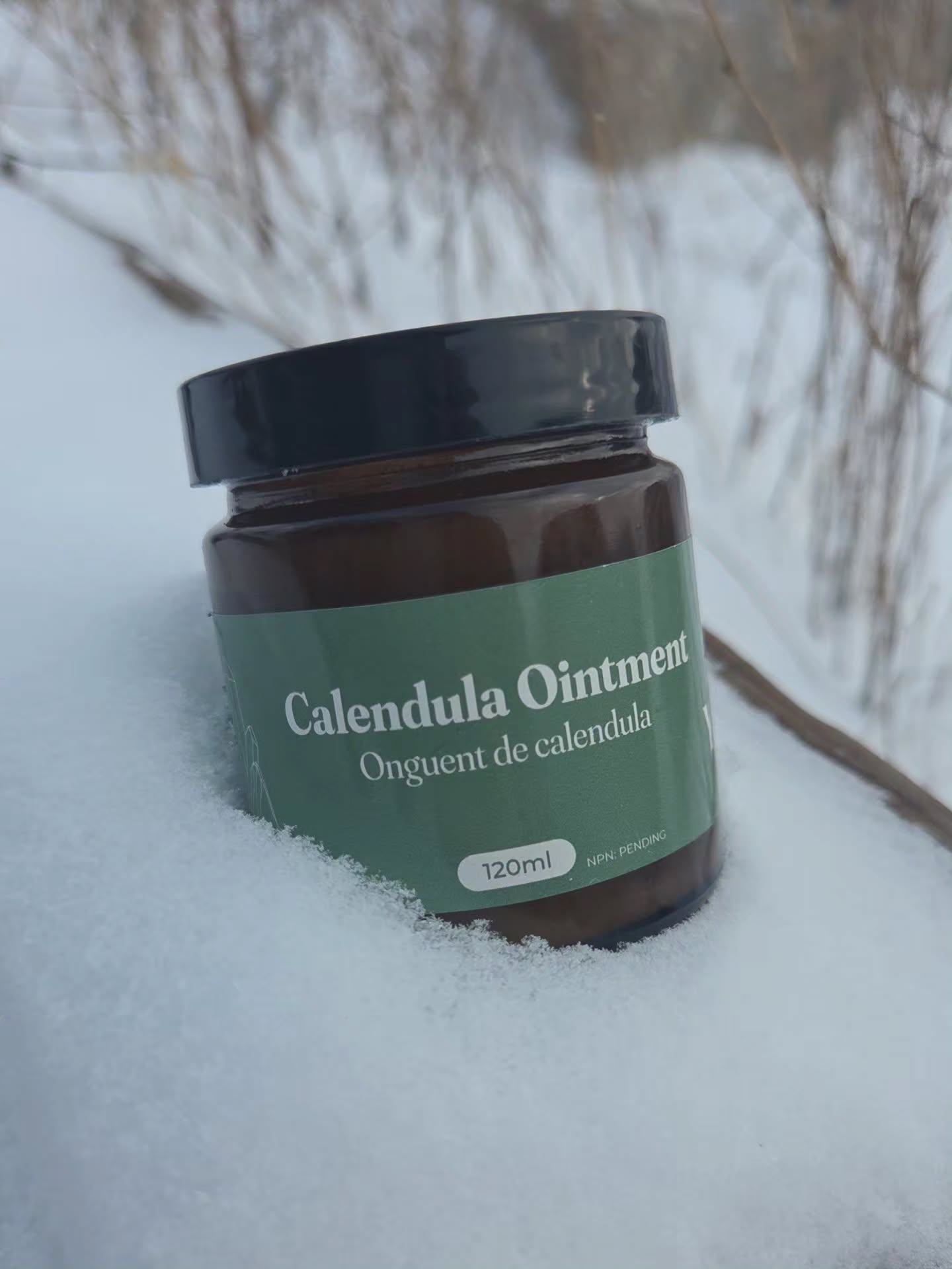 Calendula cream offers benefits like soothing inflammation, hydrating dry skin, and promoting wound healing due to its anti-inflammatory, antimicrobial, and antioxidant properties, making it great for sensitive skin, minor burns, rashes (like diaper rash), eczema, and general skin nourishment by reducing redness, itchiness, and improving skin barrier function. It helps calm irritation, moisturizes, and speeds up skin repair, leaving it smoother and healthier. #calendula #yemaya #Yemayanaturalproducts #farmtoskin