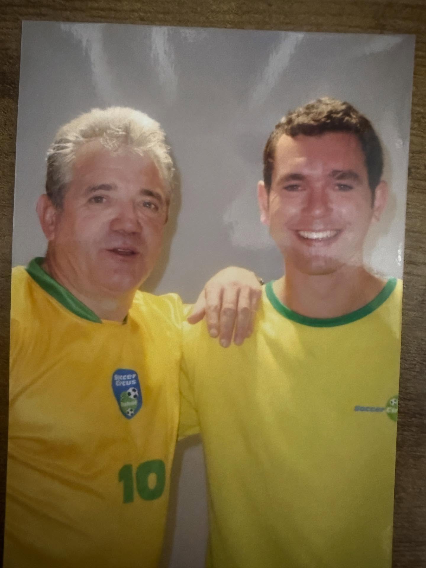 One for you King Kev!
An extraordinary night at St James’ Park. After hearing the news of Kevin Keegan’s diagnosis before kick off, his name was sang throughout the night & the game was everything that his Entertainers team would have delivered. A stunning 4-3 win with the winner coming in the last seconds.
I met Kevin in Dubai when he was promoting his Soccer Circus brand & he was brilliantly charming, funny & made you feel on top of the world. If he was watching last night, that would have put a smile on his face!
Get well soon KK ⚫️⚪️
Special too to be joined by John Beresford, a player so fundamental to his ‘90s team.
3 wins on the bounce for #nufc and up to 6th.