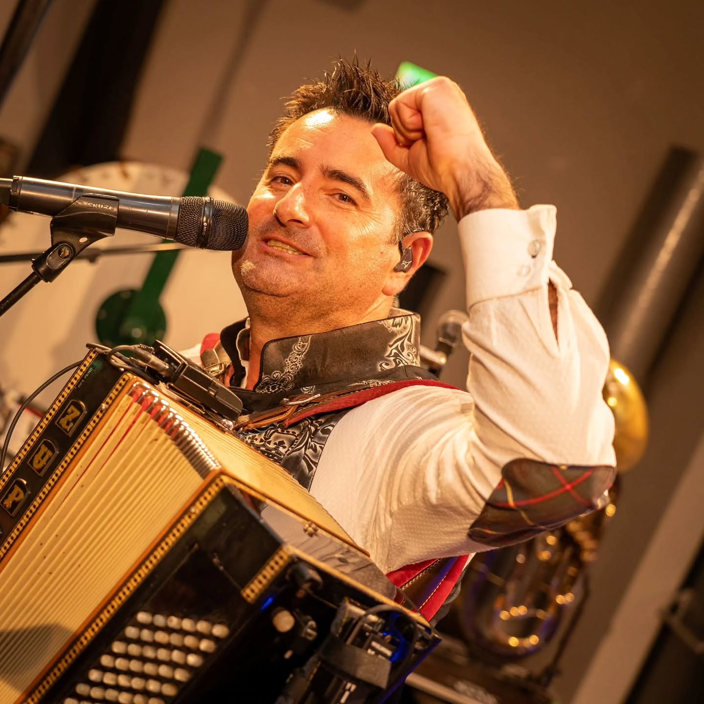 Griffner Bauernball – einfach top! 🎶🔥
Danke für die tolle Stimmung und das Mitfeiern! 🙌
#livemusik #partyband #feiern #stimmungpur #griffen