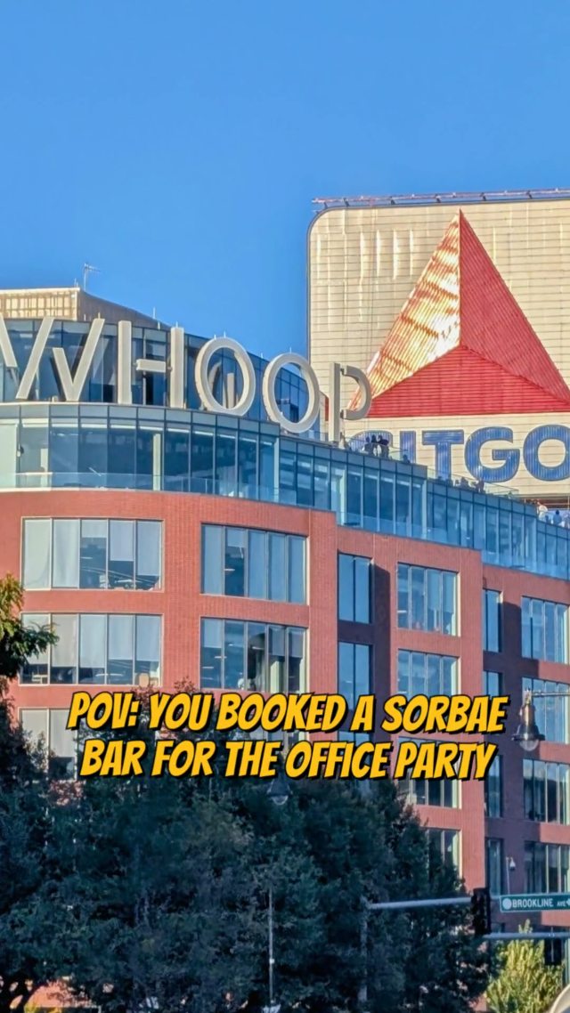 Tag your office party planner 📢
Indoor pop bar > sad breakroom snacks, everytime
We got to bring Sorbae to @whoop HQ in Boston - no trailer, just a cool setup on the rooftop with city lights and iconic landmarks all around. Grateful they trusted us to bring fun flavor moments to their employees' end of summer bash😎🌅
Offices, studios, client events, staff parties - we can bring the same kind of energy to your crew too (yes, indoors for winter)
If you're picturing something like this in your space, it's time to talk dates 🗓️ DM or contact us through the link in bio to start planning. 🕛
#sorbae #corporateevent #officeparty #bostonevents #teamappreciation