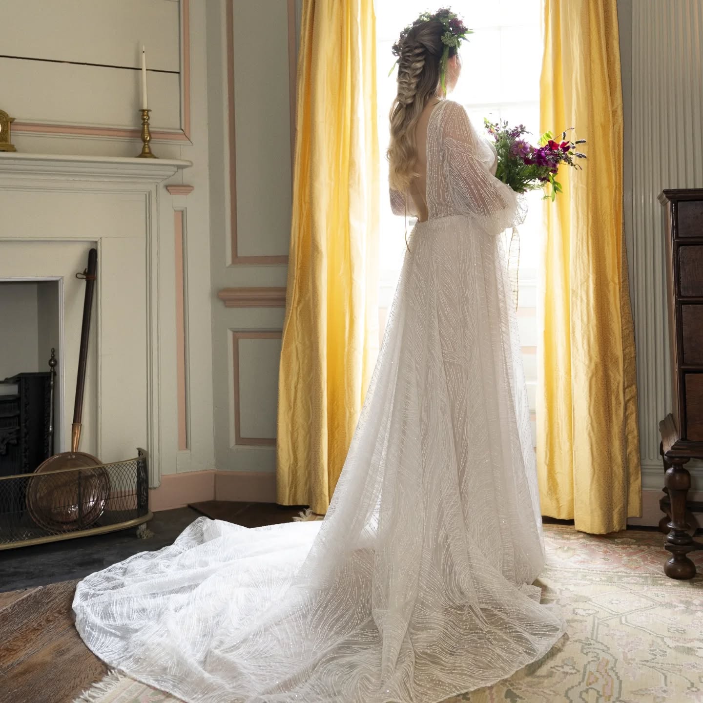 Just a few of the beautiful gowns now in our sale at under £500! Book your January appointment now to avoid missing out 😍✨