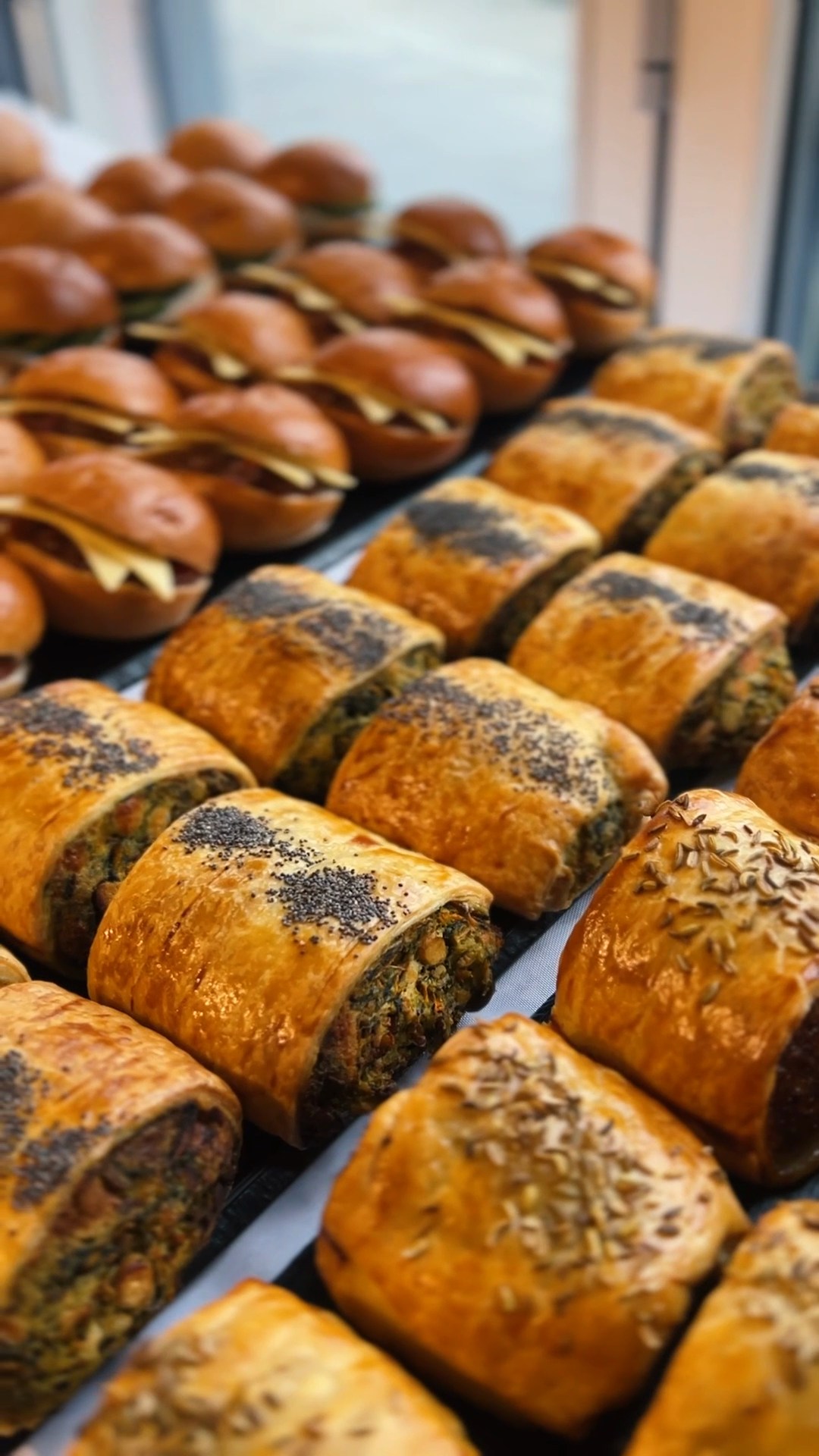 Making Memories in the Park ✨🍃
Looking back on a year filled with laughter, clinking glasses, and the best of times! 🥂
From our signature afternoon tea stands piled high with artisan treats to those perfectly poured cocktails and trays of freshly prepared savoury bites. Whether it was a milestone birthday or a community gathering, this is why we do what we do - to bring people together.
As we move toward the brighter days of 2026, we are getting ready to do it all over again! Our summer event bookings will be opening soon, offering the perfect opportunity to host your own sunshine-filled soirée in the heart of the park.
#PrivateHireLondon #RootsAndBerries #LondonEvents #ParkParties #Summer2026 #EventInspiration #LondonCafes