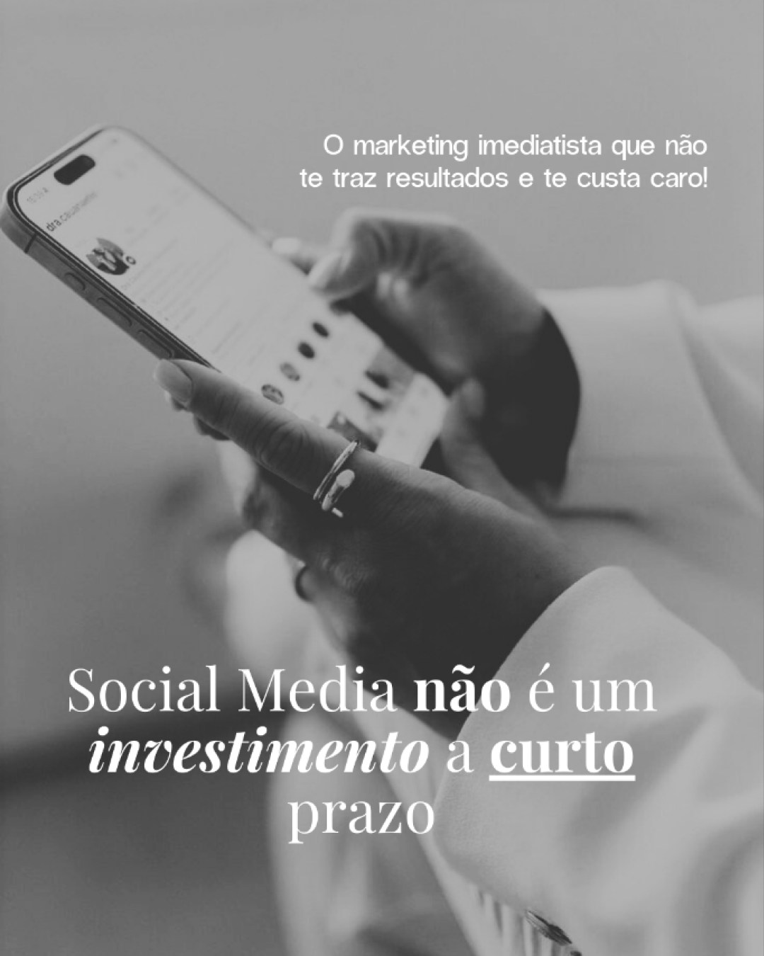 Eu sei que você tem pressa. Você quer postar hoje e vender amanhã, porque as contas não esperam. E é exatamente nesse desespero que muitos caem na armadilha do marketing imediatista: pacotes prontos, promessas de viralização e estratégias vazias que custam caro, sugam sua energia e, no fim do mês, deixam o seu caixa exatamente igual.
A verdade que ninguém te conta é que Social Media não é um bilhete de loteria, é um investimento de construção.
Imagine, daqui a alguns meses, você não precisar mais 'caçar' clientes, porque eles já chegam convencidos. Imagine abrir o seu perfil e sentir orgulho de uma marca que transmite autoridade, confiança e que vende mesmo quando você está offline. O marketing que traz resultados reais é aquele que planta hoje para você colher um fluxo constante de vendas amanhã.
Se você pudesse escolher entre ter um post viral hoje ou uma marca que vende todos os dias com consistência, qual seria a sua escolha?
#digitalmarketing #socialmedia #socialmediamarketing #marketingstrategy #marketingportugal