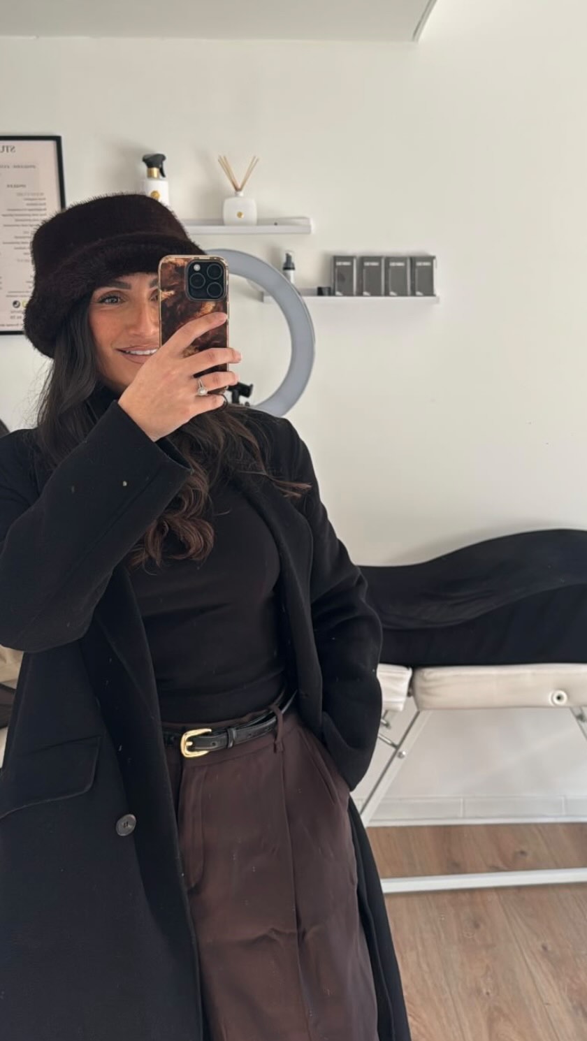 C’est long trois semaines #clientes#humour#institutdebeaute#noel#extensionsdecils#nails#onglerie#ongles#onglesmarseille#cilsmarseille#cilsparis#cilsmarseille#institutdebeaute#storytime#lash#lashes#beauty#studiobeaute#volumerusse