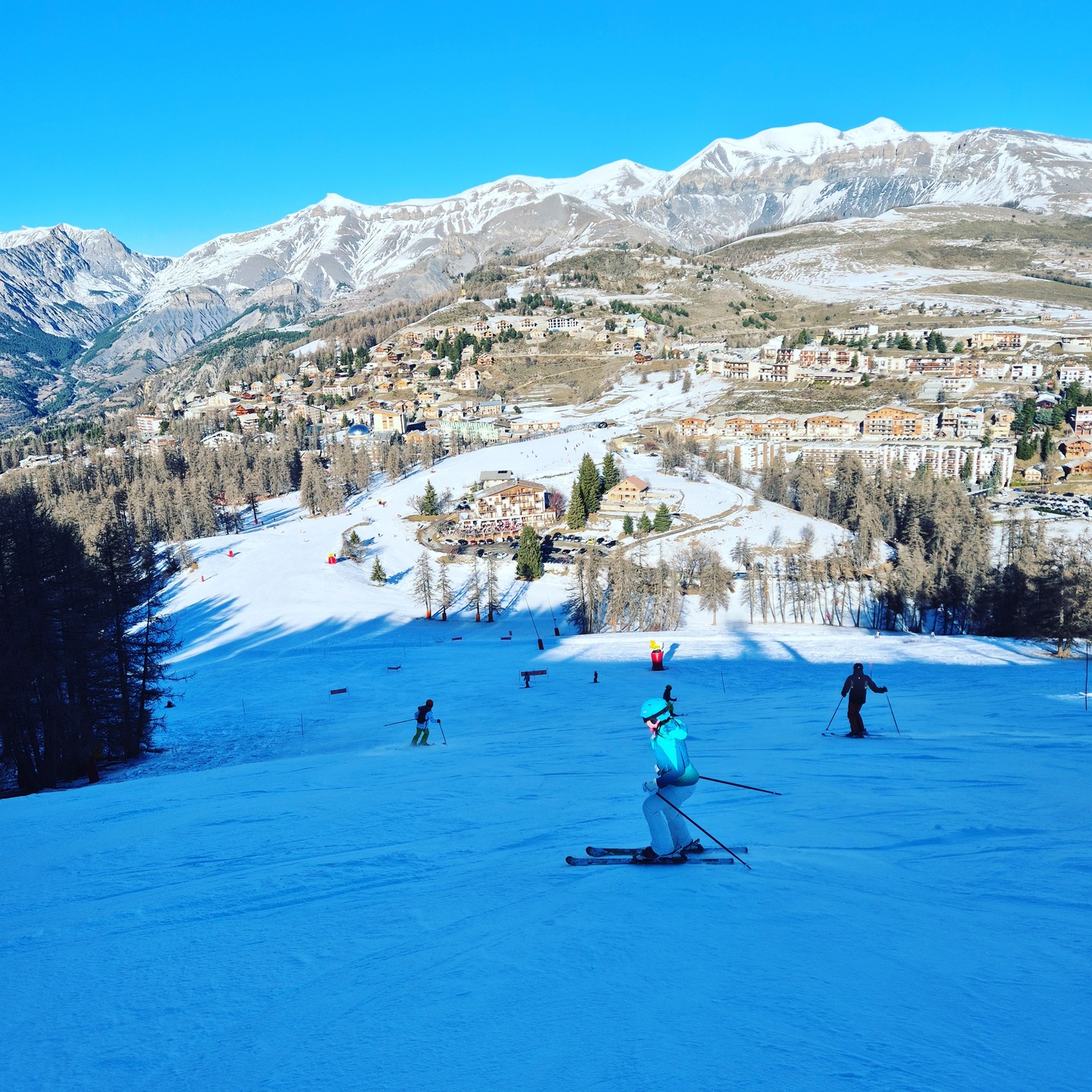 ❄️ Alpine Adventures: V-Class Ski Resort Transfers ❄️
This week, our Mercedes V-Class conquered the mountain roads from Nice to Courchevel – delivering our clients safely to the slopes with comfort and style.
We specialize in ski resort transfers:
🎿 Isola 2000 - 90 minutes from Nice
🎿 Auron - 90 minutes from Nice
🎿 Chamonix - 5-6 hours from Nice
🎿 Courchevel - 6-7 hours from Nice
Why choose Azur Experience for ski trips:
✅ Winter-prepared Mercedes fleet (all-season tires, chains ready)
✅ V-Class accommodates up to 7 passengers + ski equipment/luggage
✅ Professional chauffeurs experienced with mountain roads
✅ Spacious interior for comfort on long Alpine drives
✅ 24/7 availability for flexible ski schedules
From Mediterranean coast to snow-capped peaks – we handle the drive, you enjoy the adventure.
📞 +33 6 15 57 10 22
📧 contact@azur-experience.fr
🌐 www.azur-experience.fr
#SkiResortTransfers #Courchevel #Chamonix #Isola2000 #Auron #MercedesVClass #SkiTrip #AlpineTravel #WinterTravel #FrenchAlps #MountainTransport #LuxuryTravel #AzurExperience #SkiSeason #FrenchRiviera