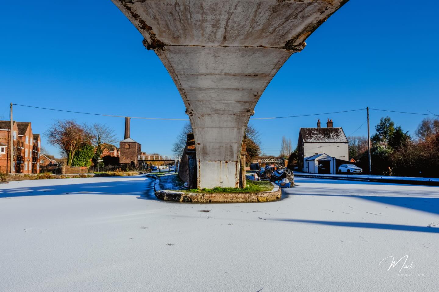 Under the bridge….never seen the canal looking so white at Hawksbury Junction #bbc_midlands #visitcoventry #canalandrivertrust #hawksburyjunction