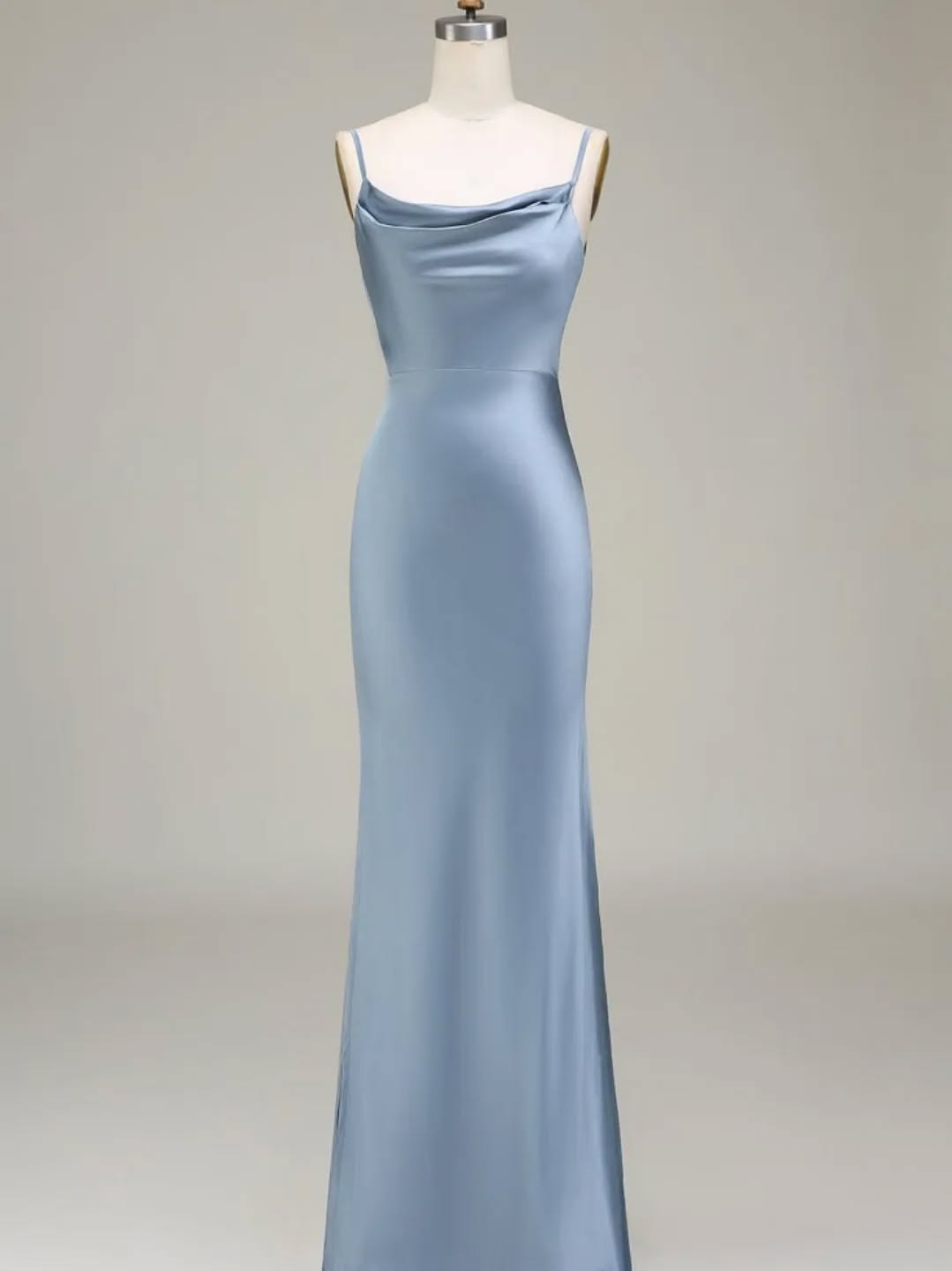 Been doing some sewing 🧵🪡 as a side hustle made this Silk Blue Dress!! Even make a dress for my 7 year old niece I'm pretty good but Bigger the Size the more expensive it is because I spend more on Materials!! #handsewing #dresses
S-$19.99
M-$34.99
L-$60
XL-$120
1X-230
2X-299
3X-$300
4x-$399
I can use any fabric you like any specific designs you want email me crochet4hope@gmail.com