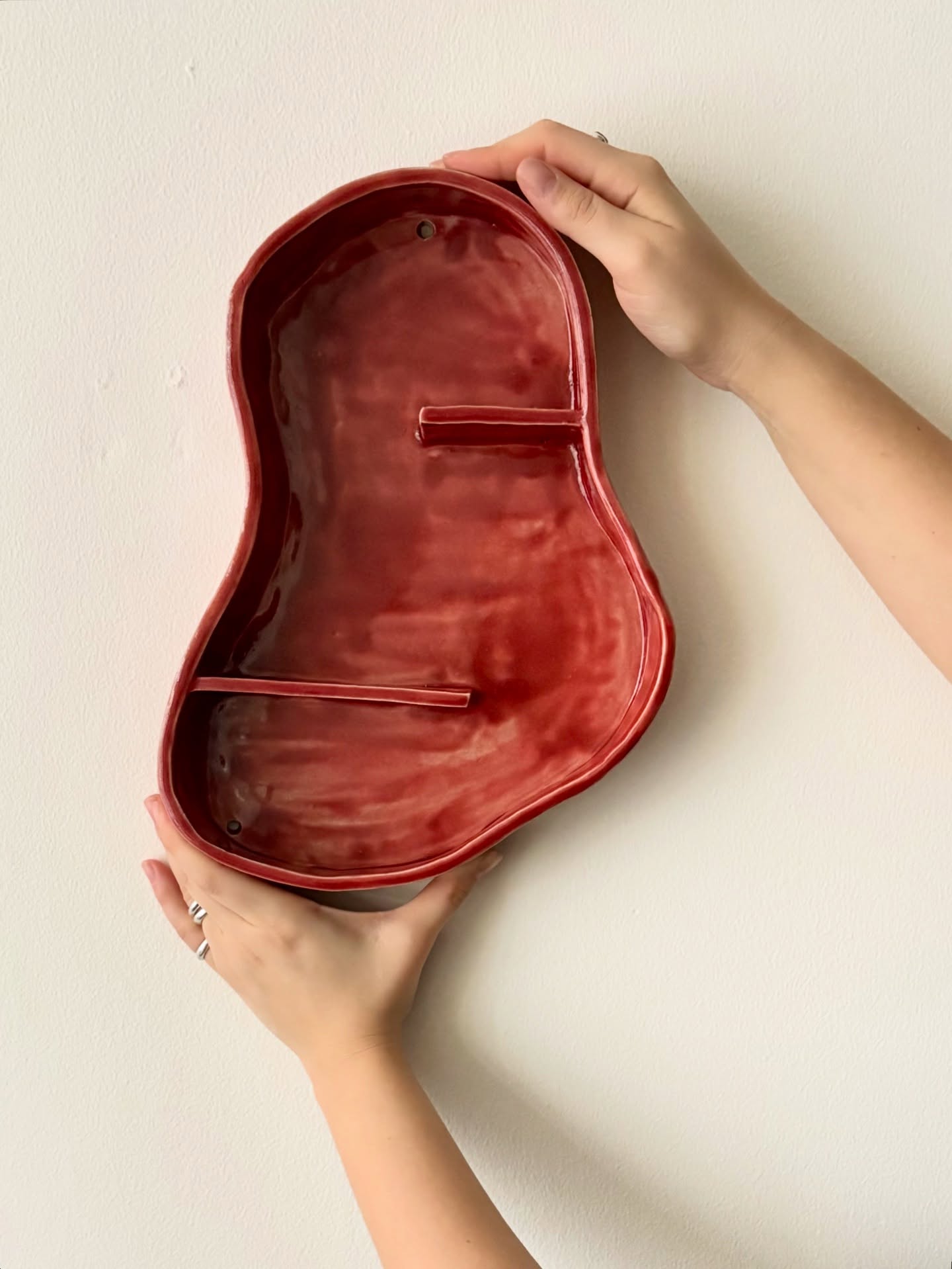 shelf for precious tiny objects
❤️
by @janice_rj
/advanced hand building class/