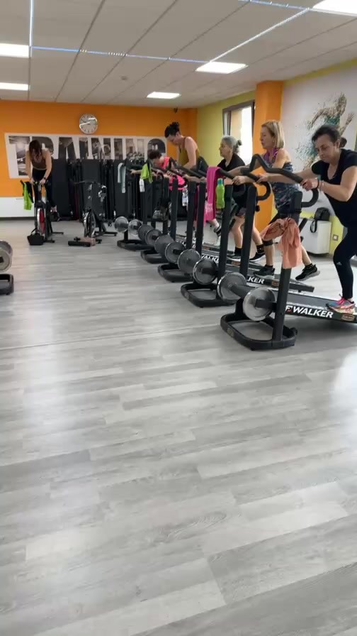 Mercoledì 9.30 Walking e Tonificazione Strong! Oggi Quadricipiti e Pettorali 🔝🔝❣️