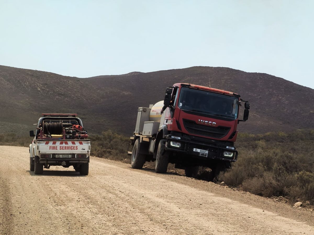 Dry land, strong wind, and one spark are all it takes. Veld fires rip through grazing, kill livestock, damage fences and water lines, and push up food prices for everyone in South Africa. Farmers are on the frontline – spending long nights fighting flames, rebuilding herds, and waiting years for burnt veld to recover.
But there is also resilience: neighbours joining Fire Protection Associations, cutting firebreaks, training workers, and preparing equipment so that when smoke rises on the horizon, they are ready.
#SouthAfrica #VeldFire #FarmLife #Agriculture #SupportFarmers