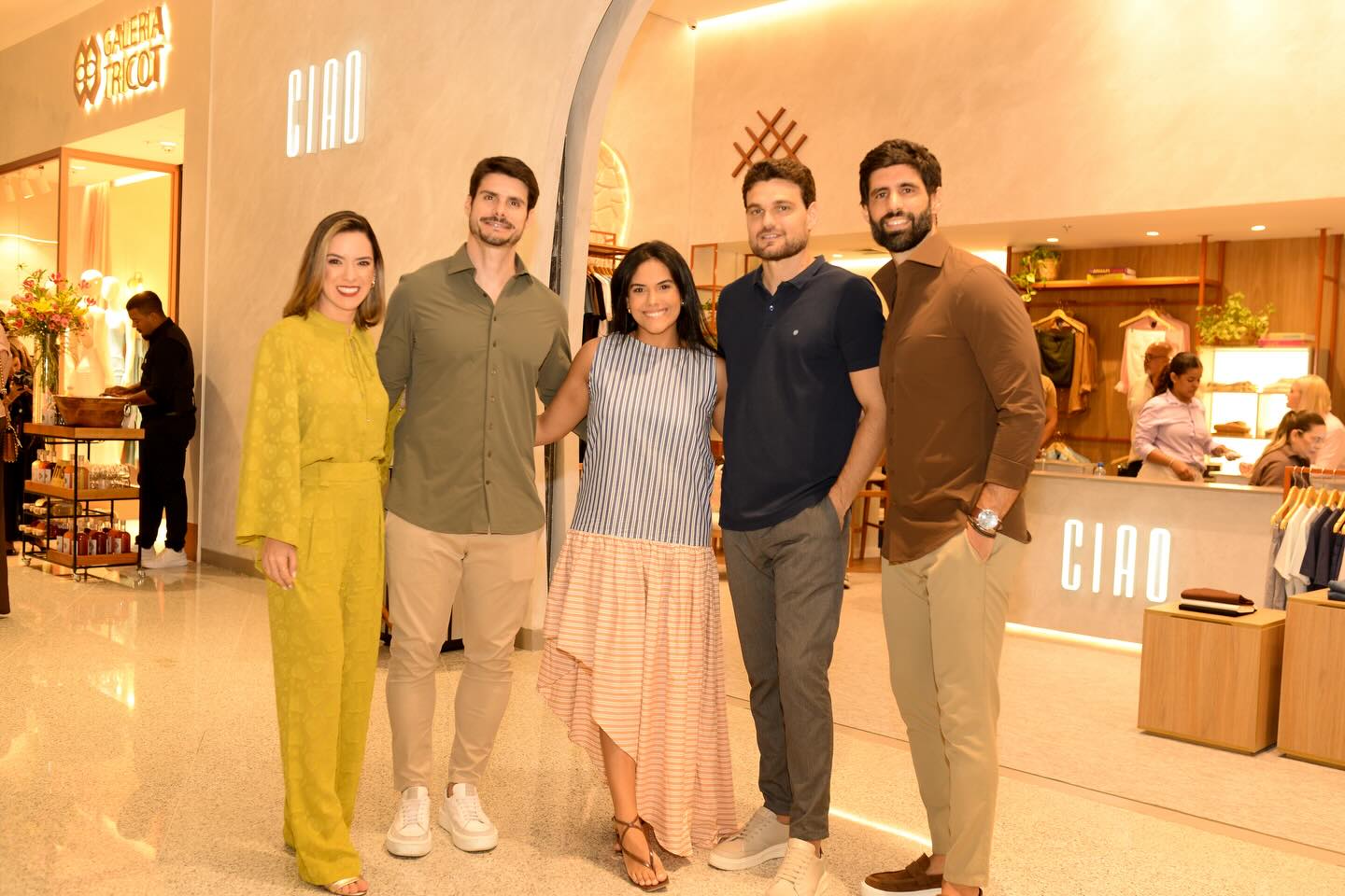 Ativação de marca para um mailing segmentado realizada com sucesso. ✨🚀
O #tbt de hoje está aqui para nos lembrar destes cliques, feitos pelo nosso fotógrafo Flávio Carvalho, e de que a chegada da @ciaoformen ao @parqueshoppingmaceio é uma das grandes novidades da expansão.
Se você ainda não conhece, vale a pena visitar essa marca que é genuinamente pernambucana.
#ativacaodemarca #parqueshopping #assessoriadeimprensa #pr