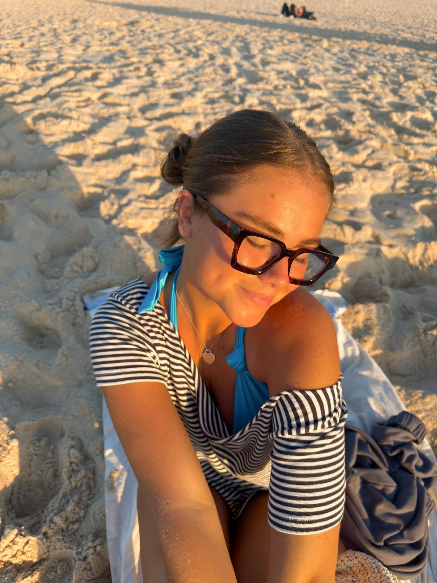 Swipe to see what our sisters have been up to this break!🛩️✨We are SO ready to be back together in 1531!!!
-
#alphaphi #unlpanhellenic #alphaphiunl