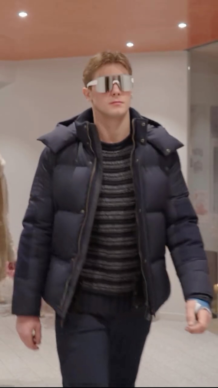 Private Mountain Modeschau 28.11.2025 im Tschuggen Grand Hotel. 🏔️
Was für ein Erlebnis!
Danke @tschuggengrandhotel @frauenschuh_official @swissflex_official
Models @nina.nataschaa @vandercuulo @a.wueschi @denis.szczepaniec