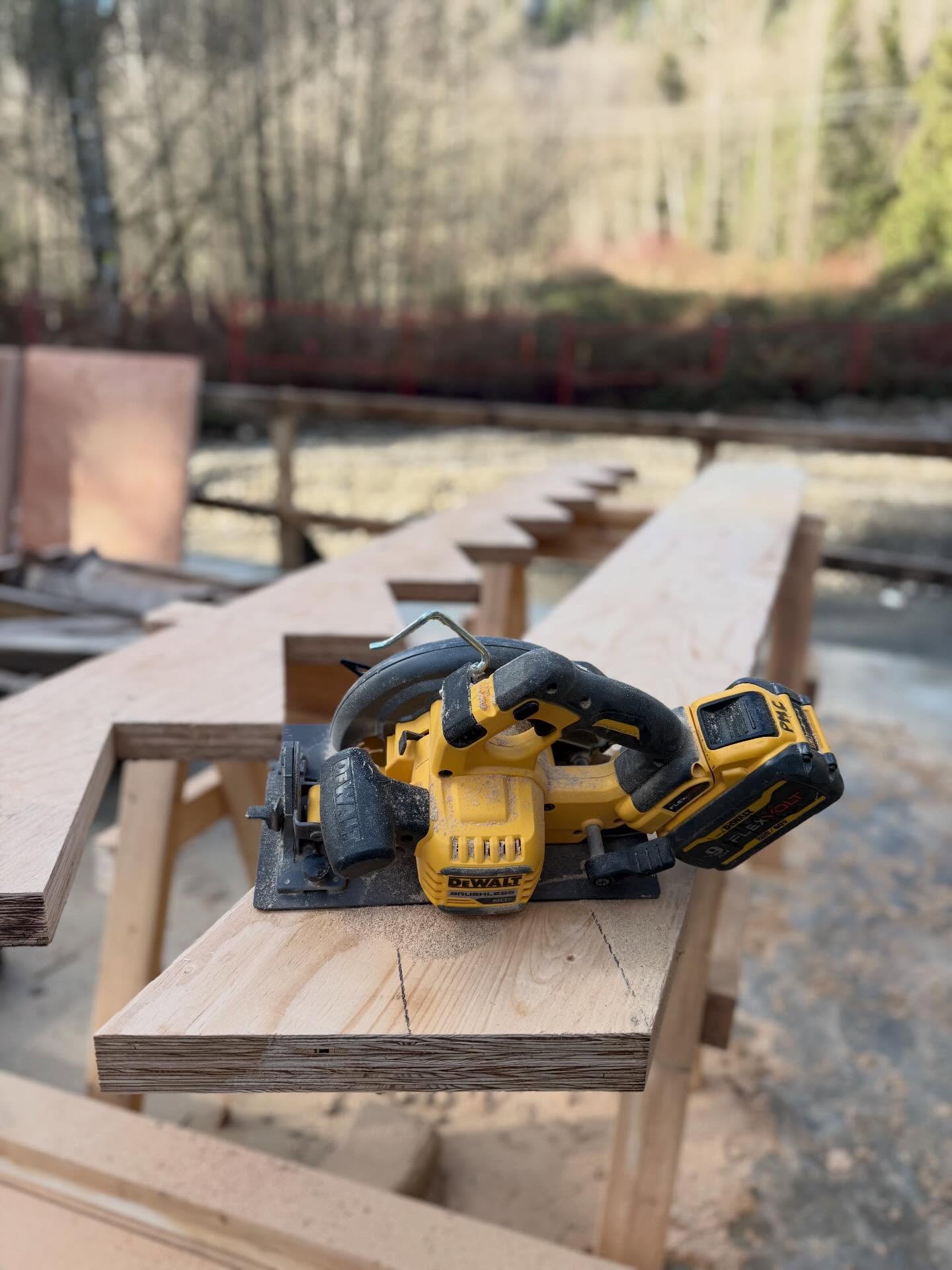 Bought a new saw for more quality work. 🔎
Currently on this project, we are cutting stringers with a high standard because we know that details matter and craftsmanship shows!
#Stairs #Carpentry #Vancouver #DeWalt