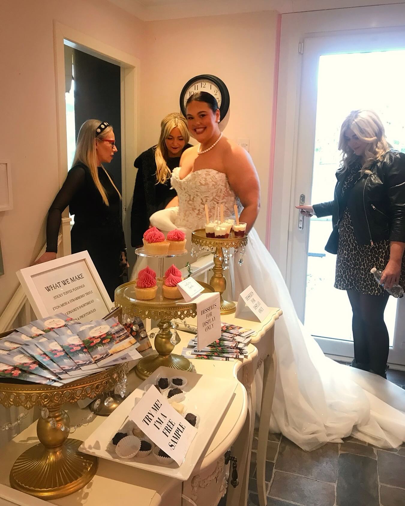 Aaaand just like that it’s 2026 and into wedding planning season! Time to get organised, so where to start?
💫 Send an email or a message 💫
Yes, we’ve gotten your enquiry email! And we do our best to get back to you promptly and chat through all your questions, details and get your booking secure and sorted.This is the way that the majority of wedding couples get their day booked in our diary. Concerned that you might miss out on your dream date? We can assist and make sure you get booked in ASAP. Send us an email today at hello@sweeteverythings.co.uk and we are happy to help.
💫 Come say hi at a wedding fair or open day 💫
We’ll be out and about showcasing our Wedding Cakes and Dessert tables at wedding events so keep an eye on our posts. It would be lovely to meet you and chat (and sample) all things cake!
💫 Book an Online/Zoom call 💫
For when you need a more personal chat to answer questions, we’re happy to have a personal chat! We book Zoom chats on Thursday and Friday evenings. You can email us to book a wedding chat.
Anything else? Do reach out and ask! We are happy to help ❤️
📍Glasgow Weddings • Edinburgh Weddings • Wedding Dessert Table • Artisan Cake Maker • Scottish Weddings • Modern Wedding Cakes • Scottish Wedding Venue • Wedding Macarons • Wedding Doughnuts